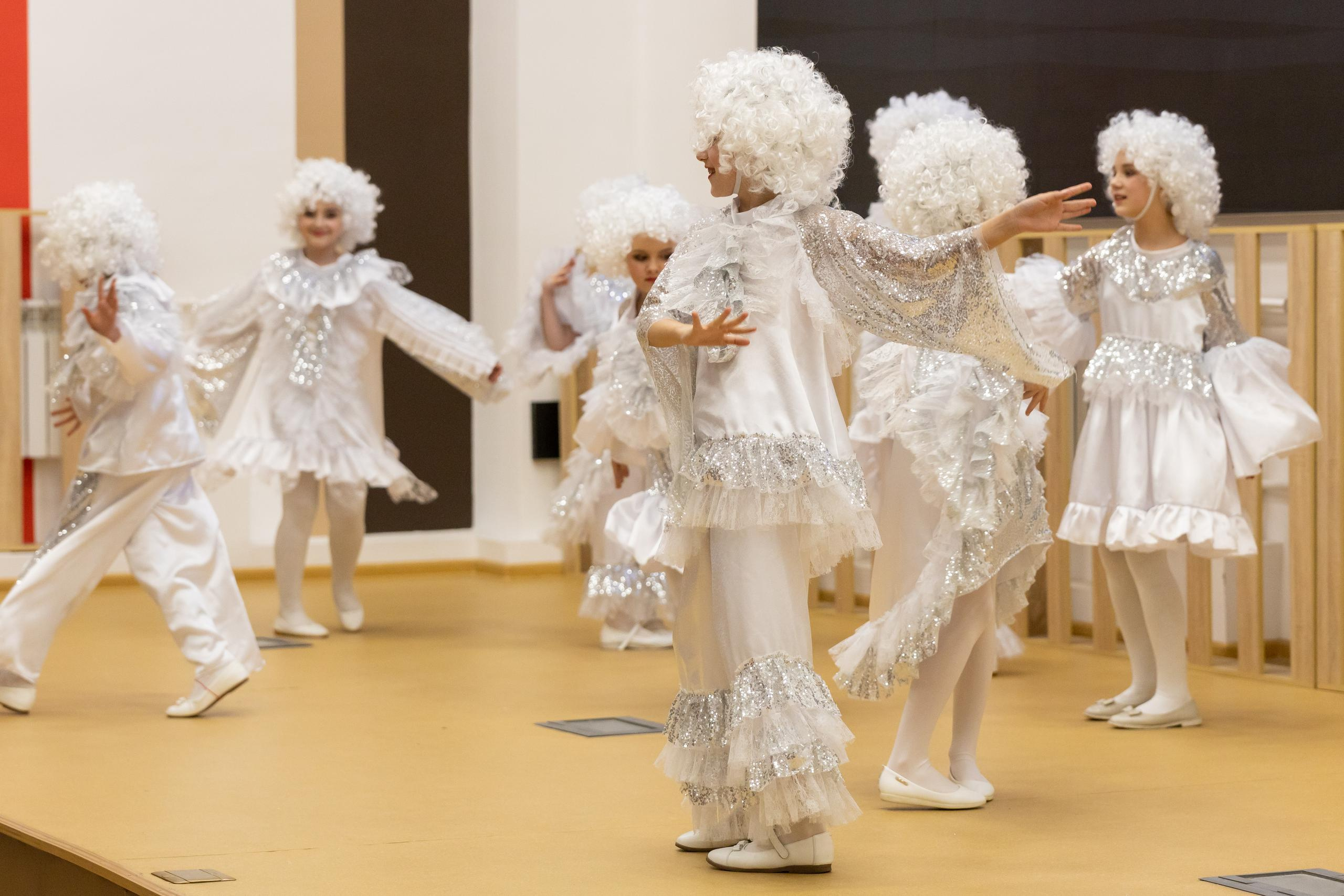 Репортаж 70-200 f2.8 Tamron g2. Показ театр моды «Стиль» («Style» город Тула). Фотограф в Туле Крупский АнДРей. Фотостудия «КАДР71» в Туле