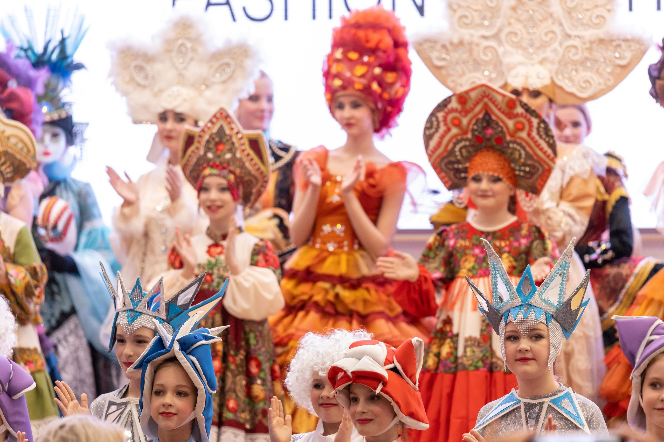 Репортаж 70-200 f2.8 Tamron g2. Показ театр моды «Стиль» («Style» город Тула). Фотограф в Туле Крупский АнДРей. Фотостудия «КАДР71» в Туле