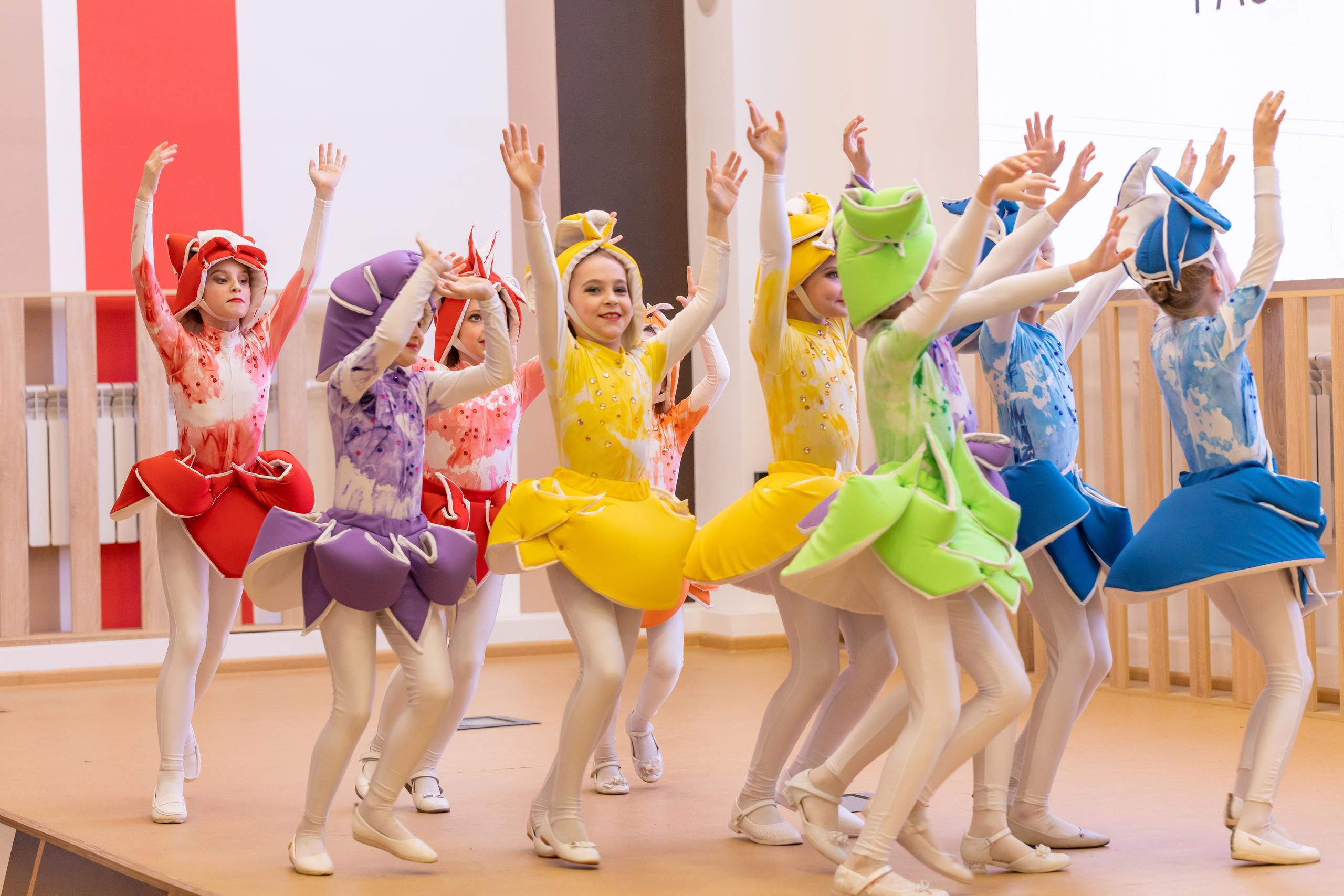 Репортаж 70-200 f2.8 Tamron g2. Показ театр моды «Стиль» («Style» город Тула). Фотограф в Туле Крупский АнДРей. Фотостудия «КАДР71» в Туле