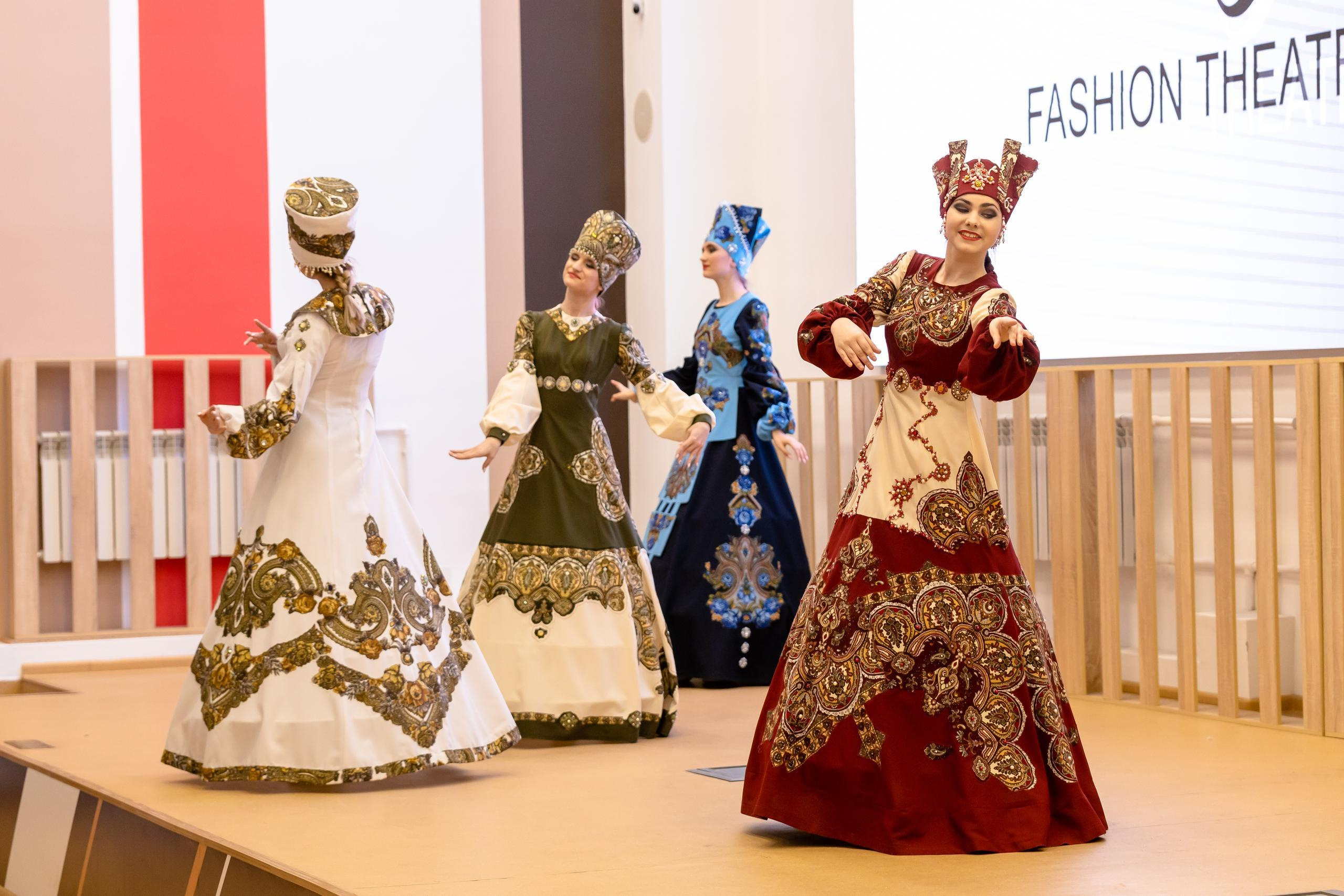 Репортаж 70-200 f2.8 Tamron g2. Показ театр моды «Стиль» («Style» город Тула). Фотограф в Туле Крупский АнДРей. Фотостудия «КАДР71» в Туле