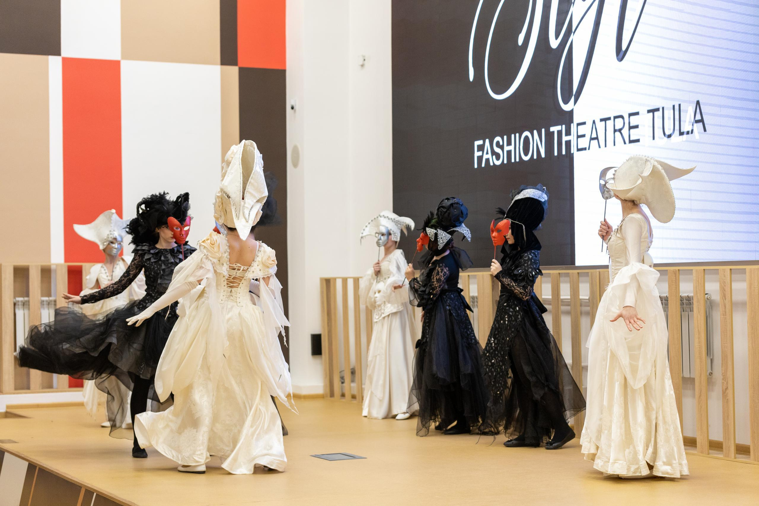 Репортаж 70-200 f2.8 Tamron g2. Показ театр моды «Стиль» («Style» город Тула). Фотограф в Туле Крупский АнДРей. Фотостудия «КАДР71» в Туле