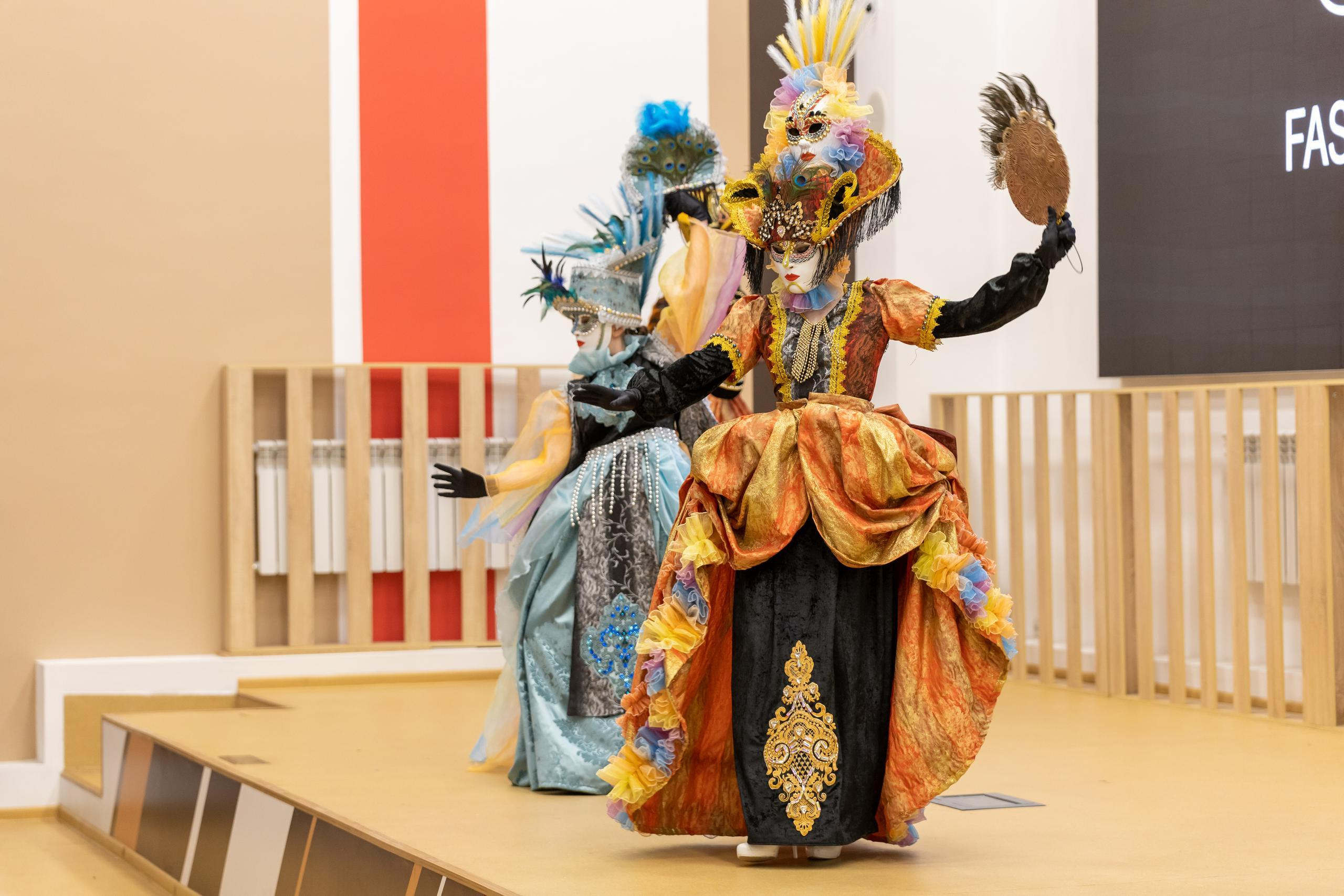 Репортаж 70-200 f2.8 Tamron g2. Показ театр моды «Стиль» («Style» город Тула). Фотограф в Туле Крупский АнДРей. Фотостудия «КАДР71» в Туле