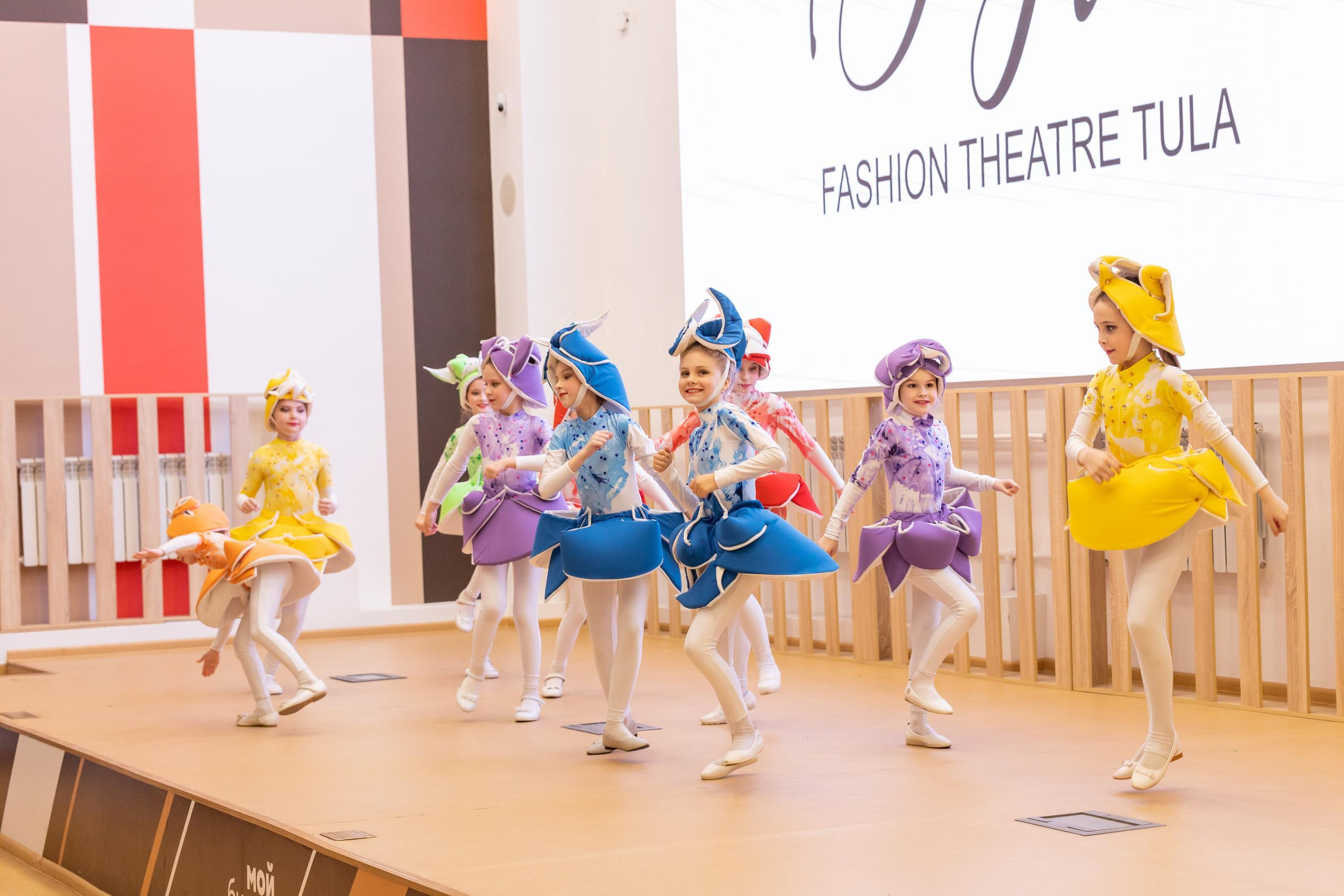 Репортаж 70-200 f2.8 Tamron g2. Показ театр моды «Стиль» («Style» город Тула). Фотограф в Туле Крупский АнДРей. Фотостудия «КАДР71» в Туле