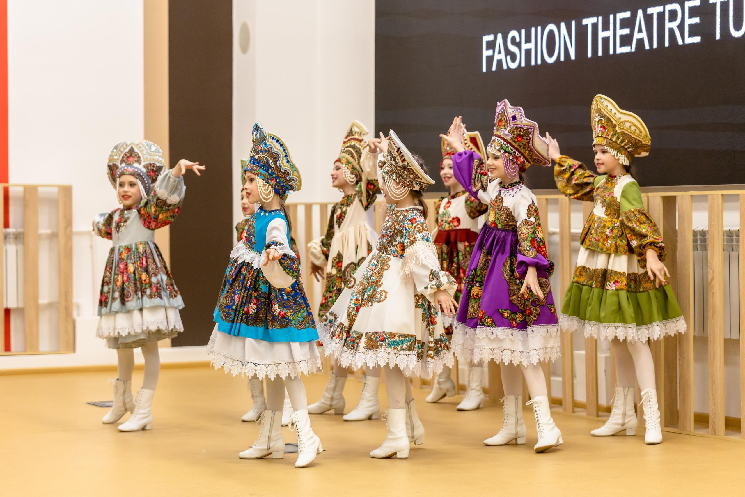 Репортаж 70-200 f2.8 Tamron g2. Показ театр моды «Стиль» («Style» город Тула). Фотограф в Туле Крупский АнДРей. Фотостудия «КАДР71» в Туле