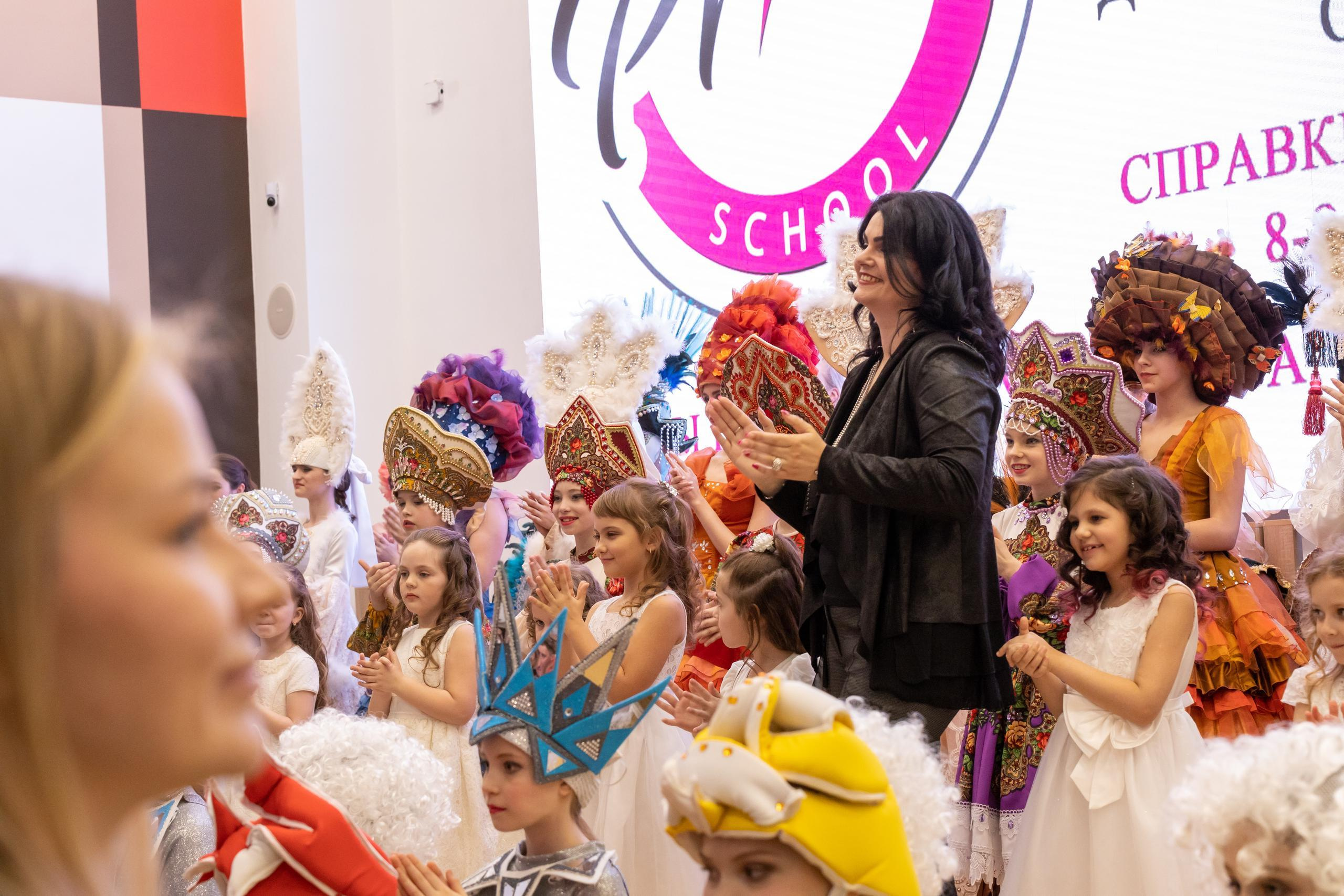 Репортаж 70-200 f2.8 Tamron g2. Показ театр моды «Стиль» («Style» город Тула). Фотограф в Туле Крупский АнДРей. Фотостудия «КАДР71» в Туле