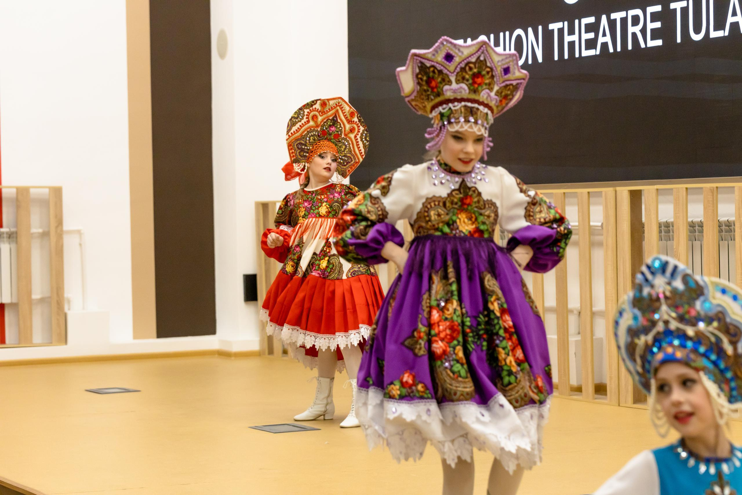 Репортаж 70-200 f2.8 Tamron g2. Показ театр моды «Стиль» («Style» город Тула). Фотограф в Туле Крупский АнДРей. Фотостудия «КАДР71» в Туле