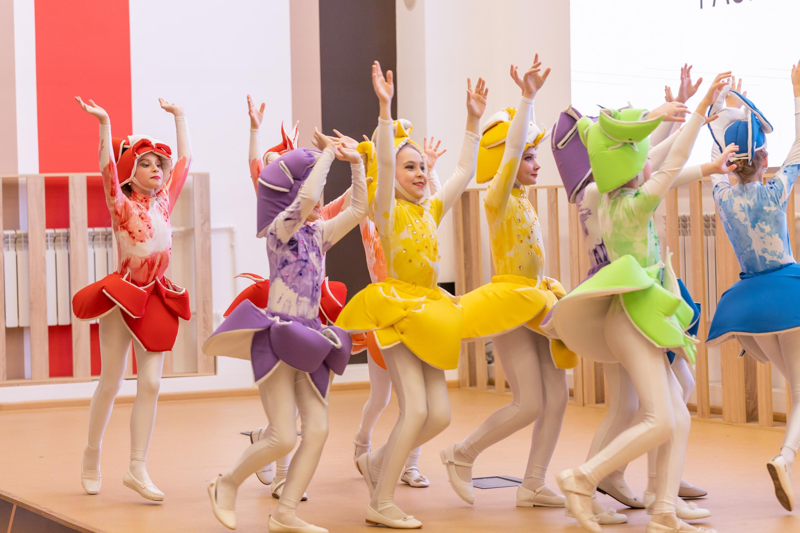 Репортаж 70-200 f2.8 Tamron g2. Показ театр моды «Стиль» («Style» город Тула). Фотограф в Туле Крупский АнДРей. Фотостудия «КАДР71» в Туле