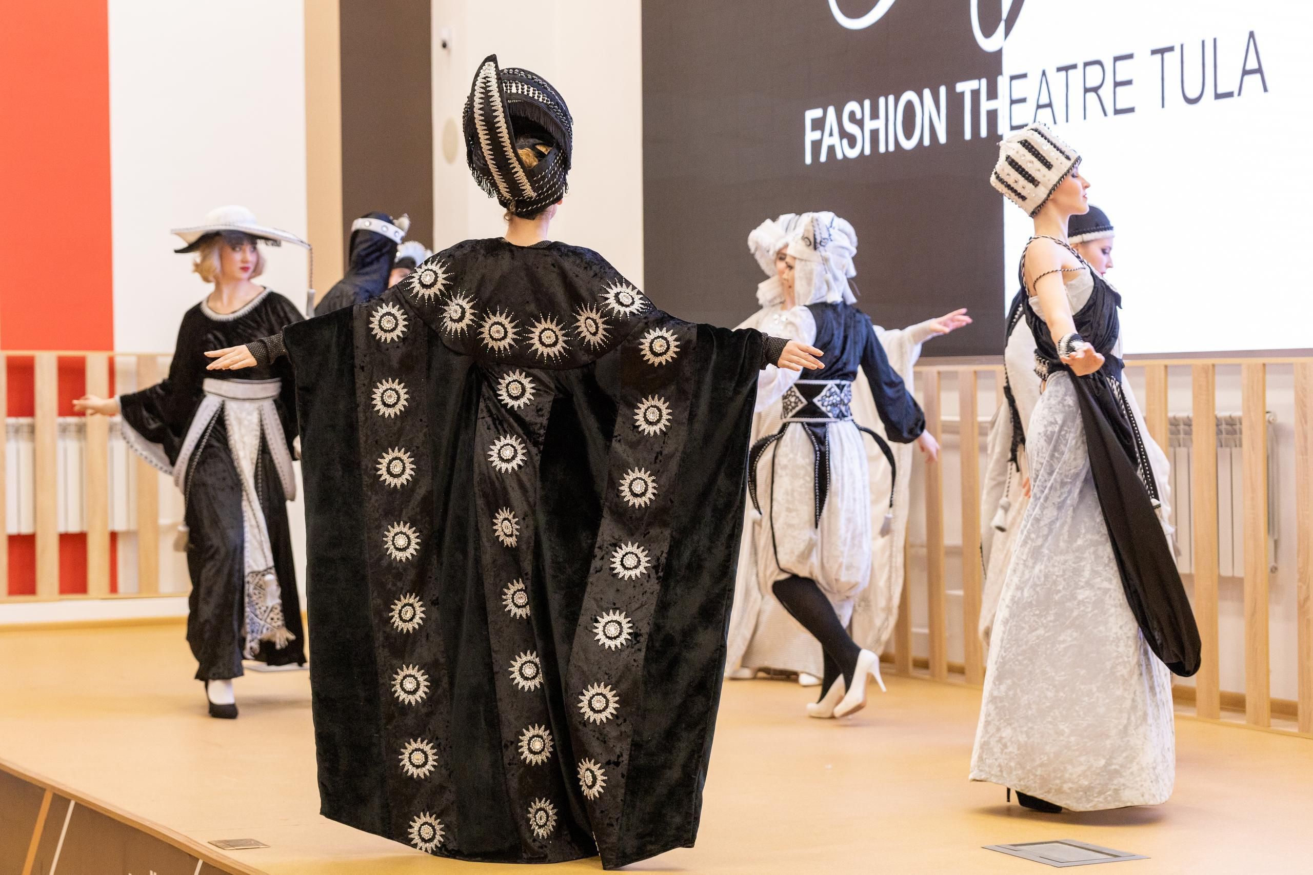 Репортаж 70-200 f2.8 Tamron g2. Показ театр моды «Стиль» («Style» город Тула). Фотограф в Туле Крупский АнДРей. Фотостудия «КАДР71» в Туле