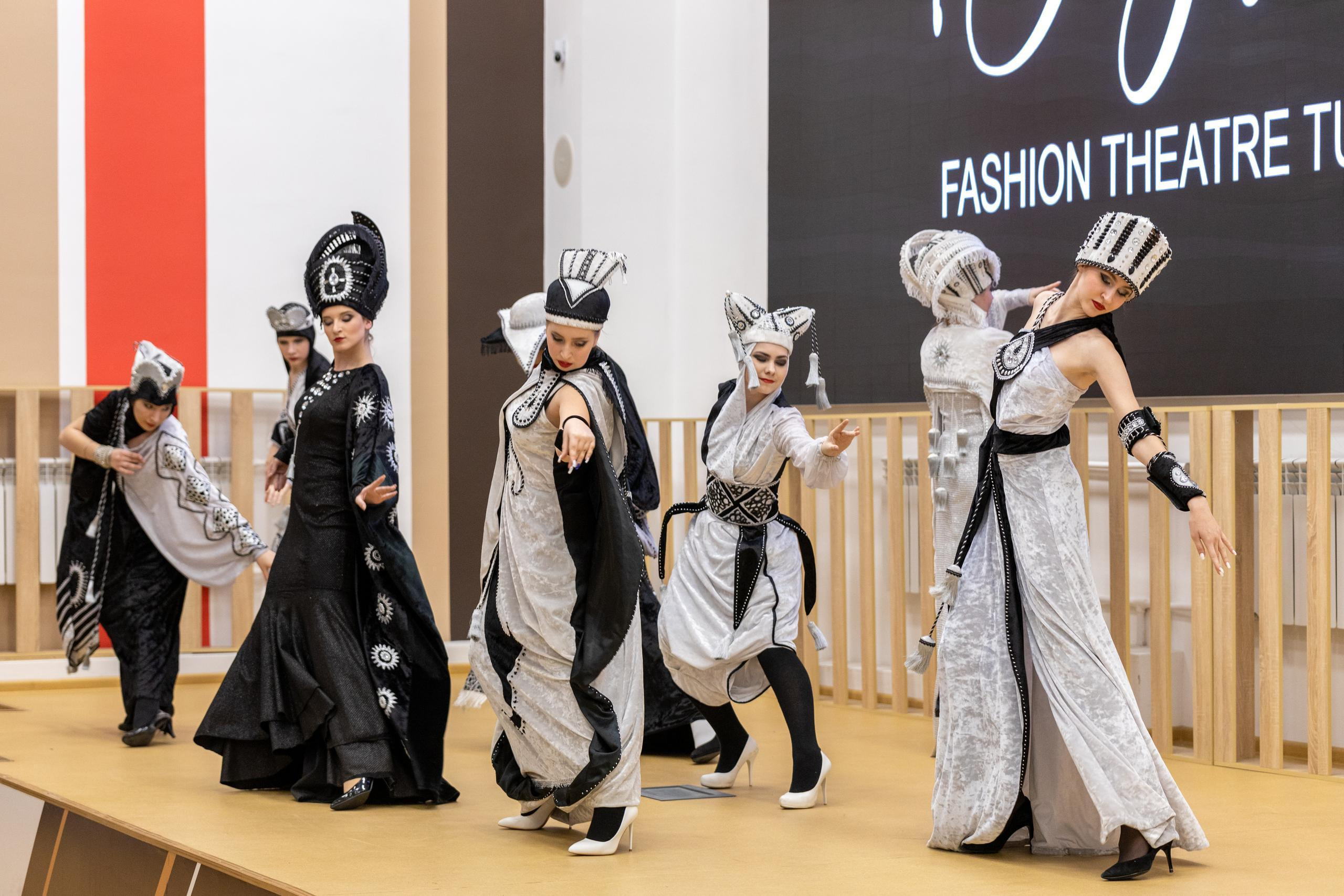 Репортаж 70-200 f2.8 Tamron g2. Показ театр моды «Стиль» («Style» город Тула). Фотограф в Туле Крупский АнДРей. Фотостудия «КАДР71» в Туле