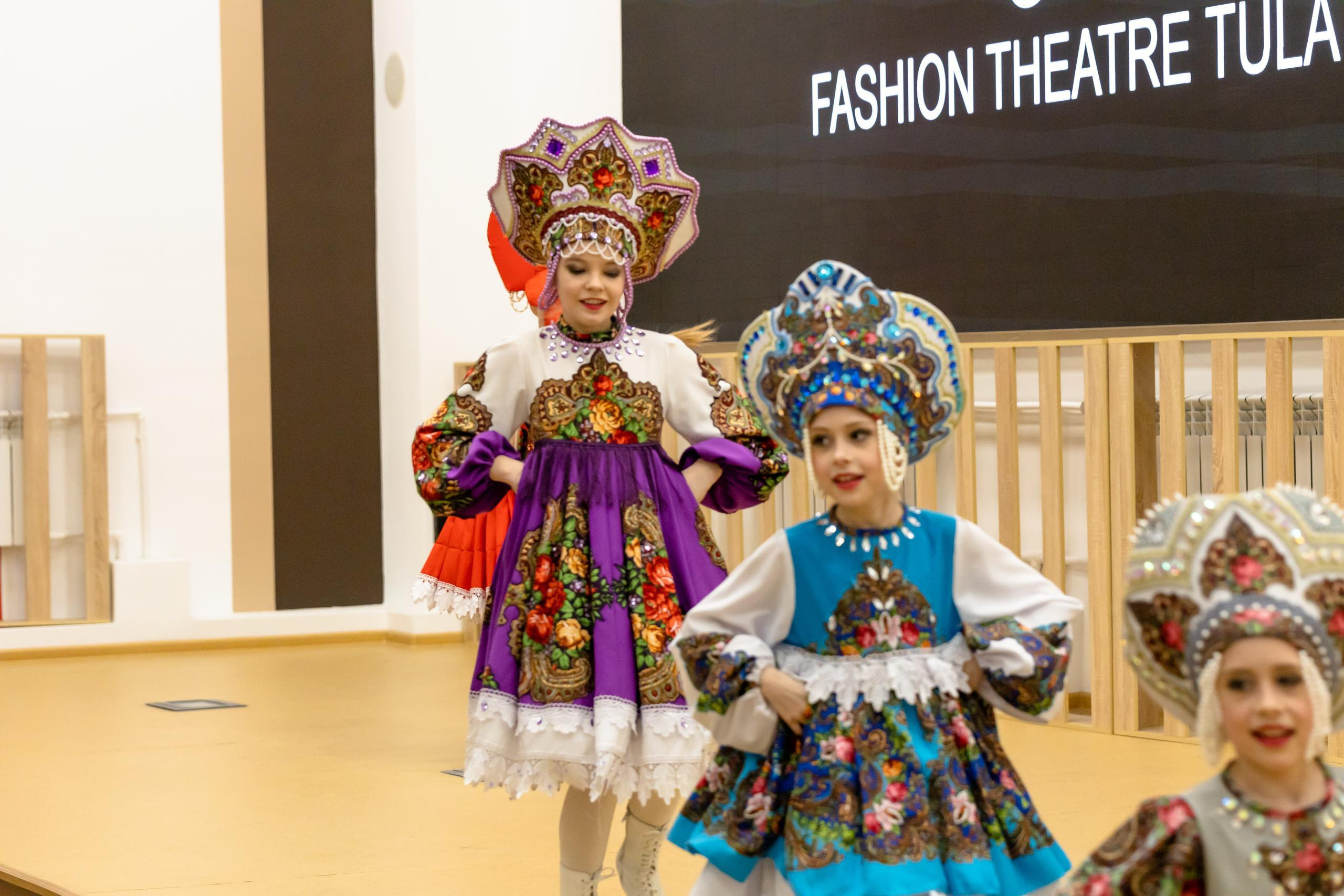 Репортаж 70-200 f2.8 Tamron g2. Показ театр моды «Стиль» («Style» город Тула). Фотограф в Туле Крупский АнДРей. Фотостудия «КАДР71» в Туле