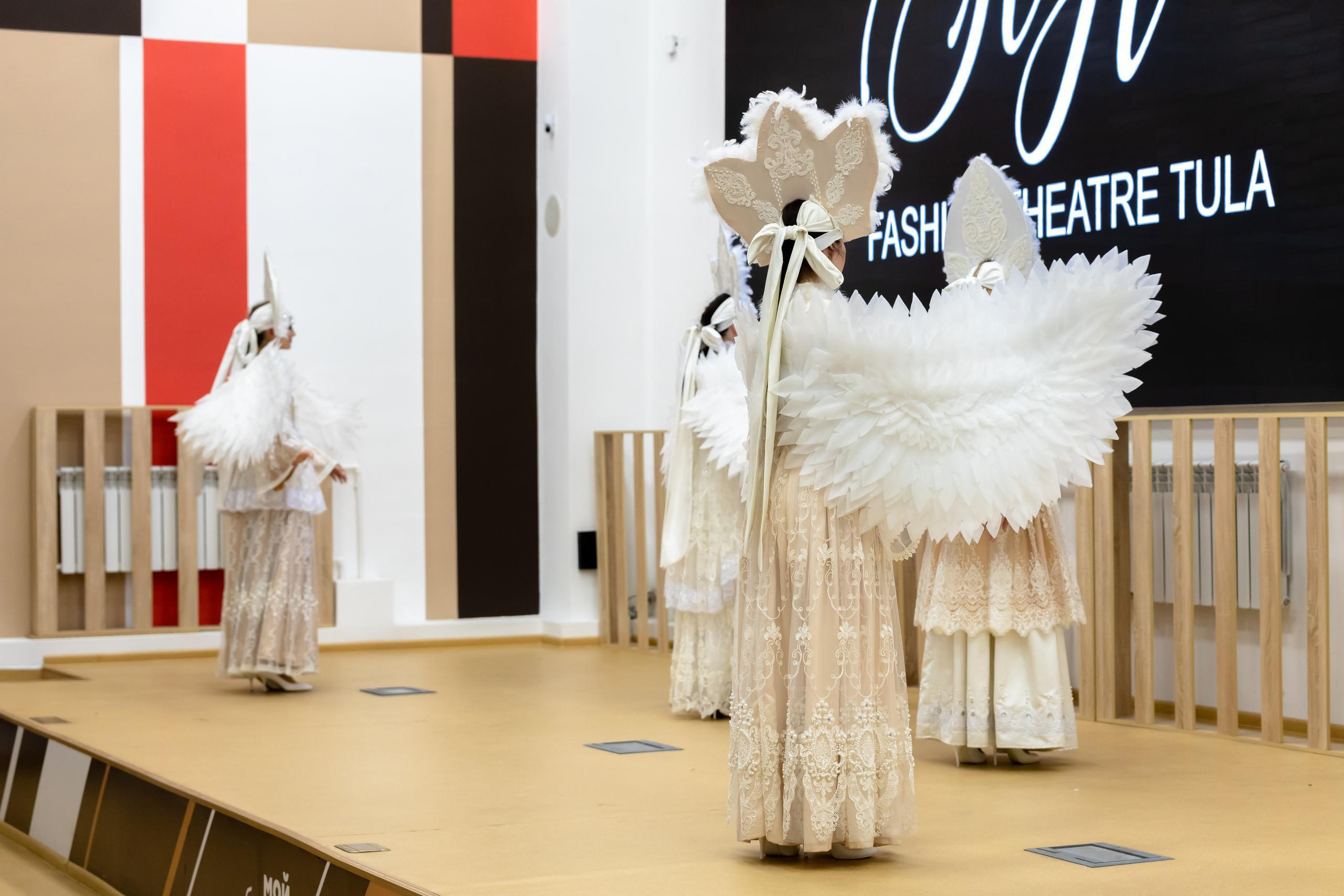 Репортаж 70-200 f2.8 Tamron g2. Показ театр моды «Стиль» («Style» город Тула). Фотограф в Туле Крупский АнДРей. Фотостудия «КАДР71» в Туле