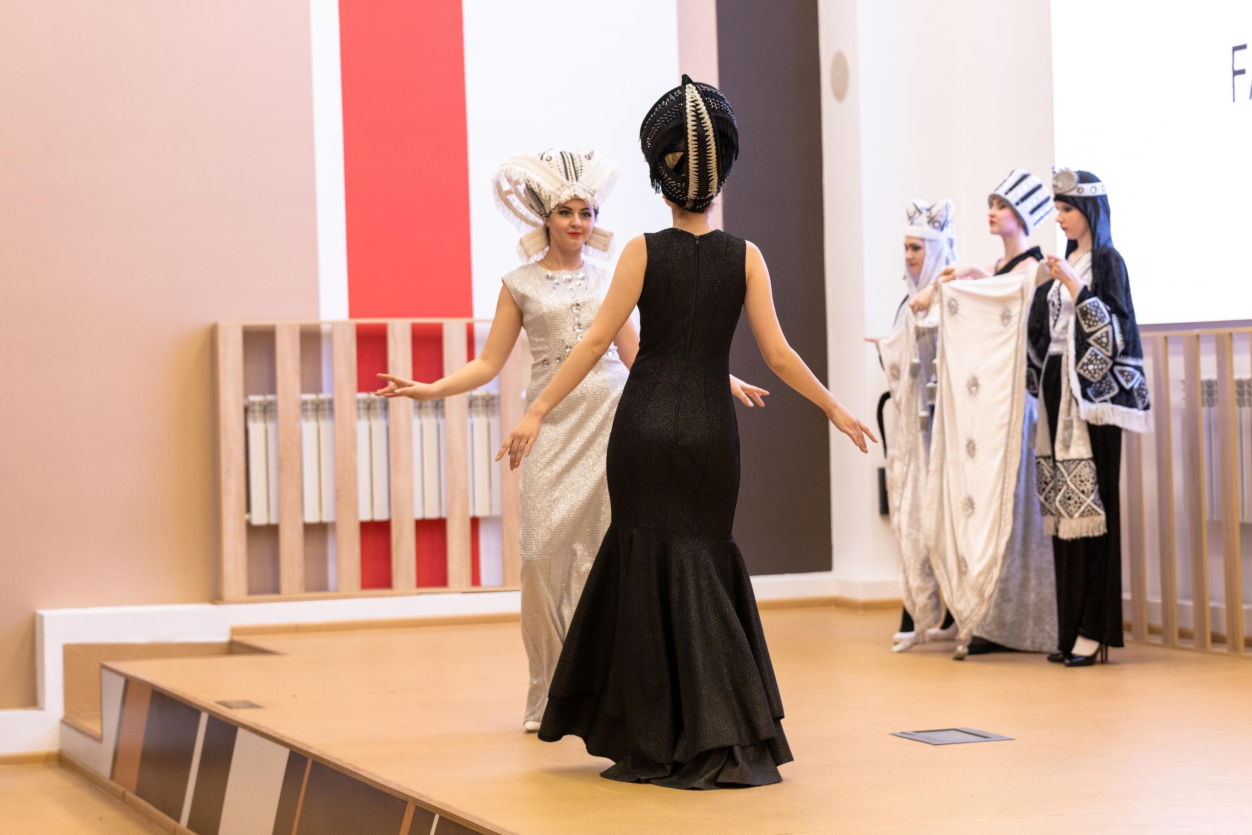 Репортаж 70-200 f2.8 Tamron g2. Показ театр моды «Стиль» («Style» город Тула). Фотограф в Туле Крупский АнДРей. Фотостудия «КАДР71» в Туле