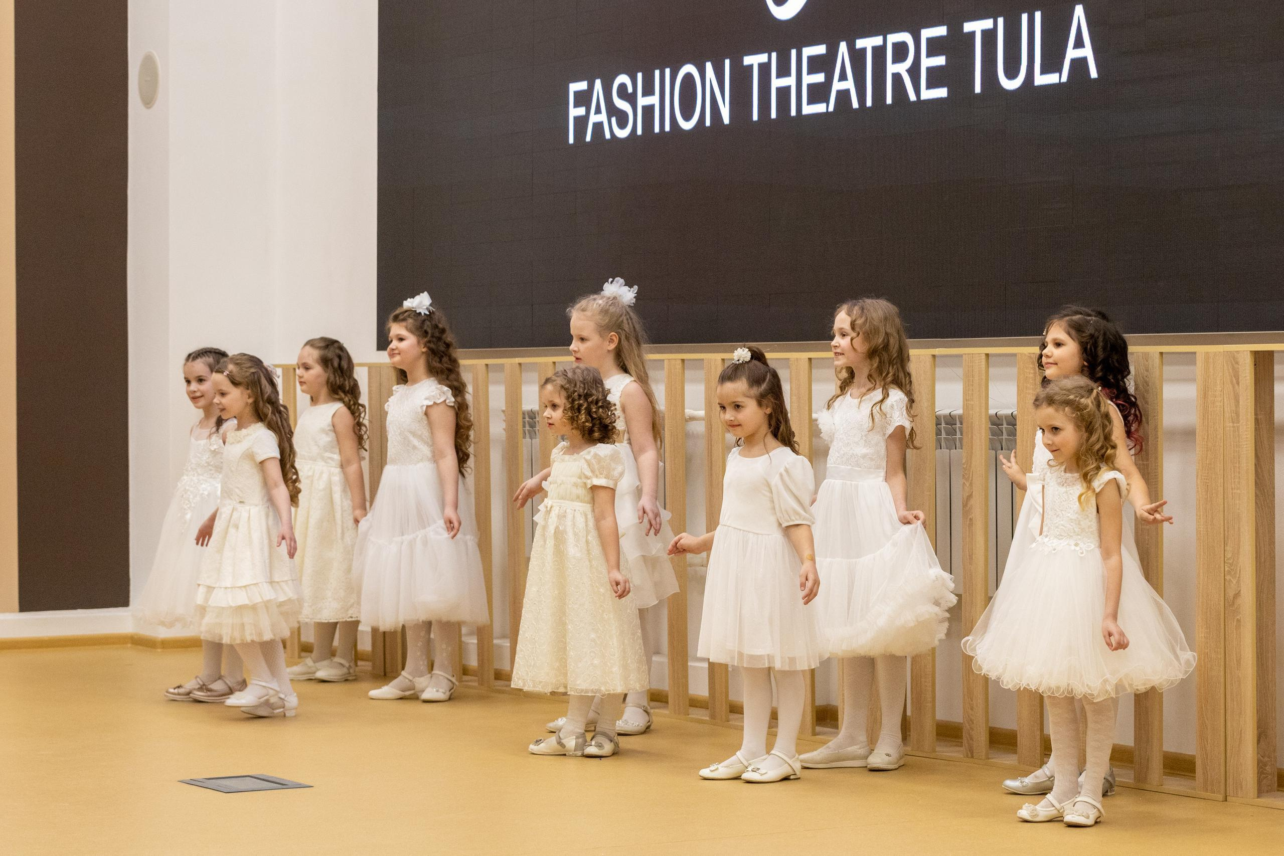 Репортаж 70-200 f2.8 Tamron g2. Показ театр моды «Стиль» («Style» город Тула). Фотограф в Туле Крупский АнДРей. Фотостудия «КАДР71» в Туле