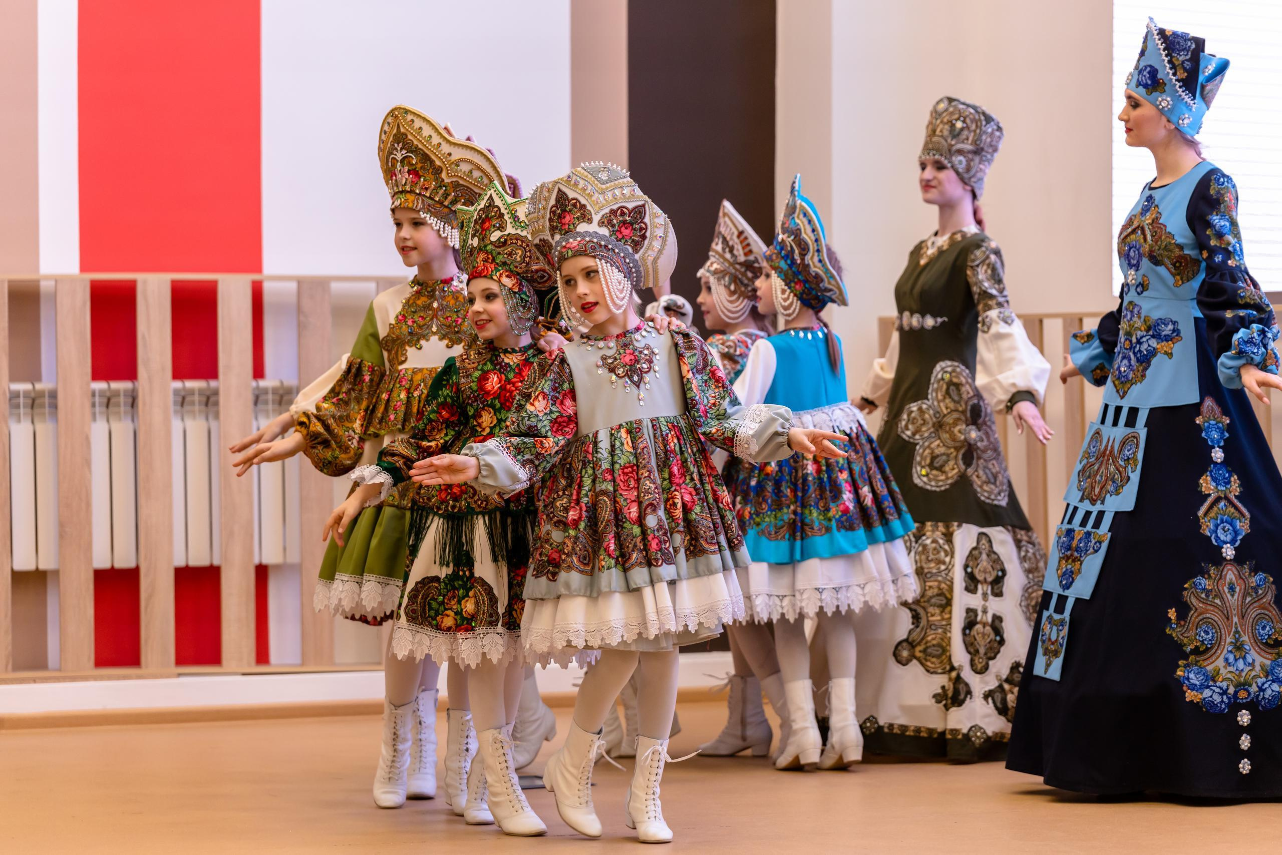 Репортаж 70-200 f2.8 Tamron g2. Показ театр моды «Стиль» («Style» город Тула). Фотограф в Туле Крупский АнДРей. Фотостудия «КАДР71» в Туле