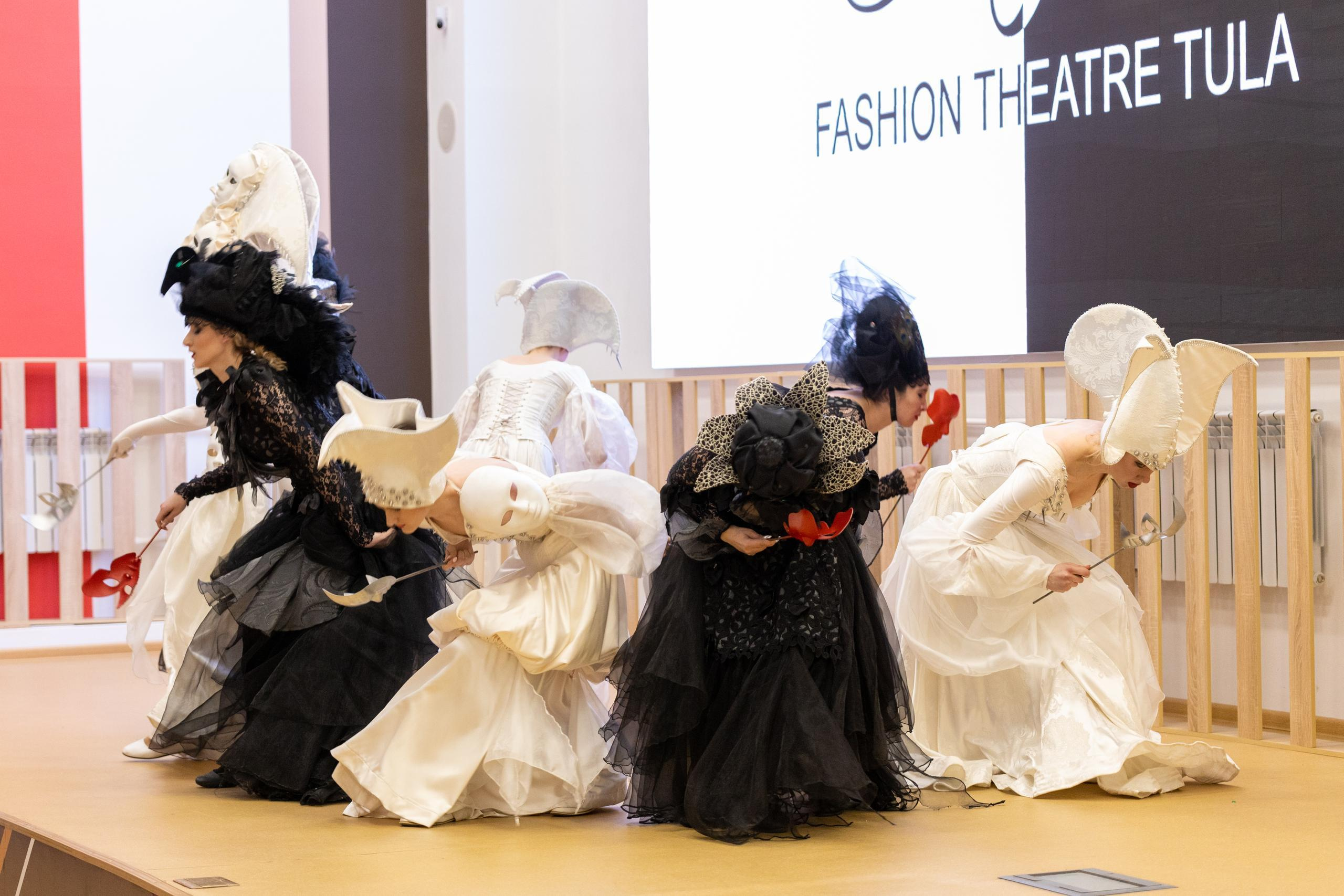 Репортаж 70-200 f2.8 Tamron g2. Показ театр моды «Стиль» («Style» город Тула). Фотограф в Туле Крупский АнДРей. Фотостудия «КАДР71» в Туле