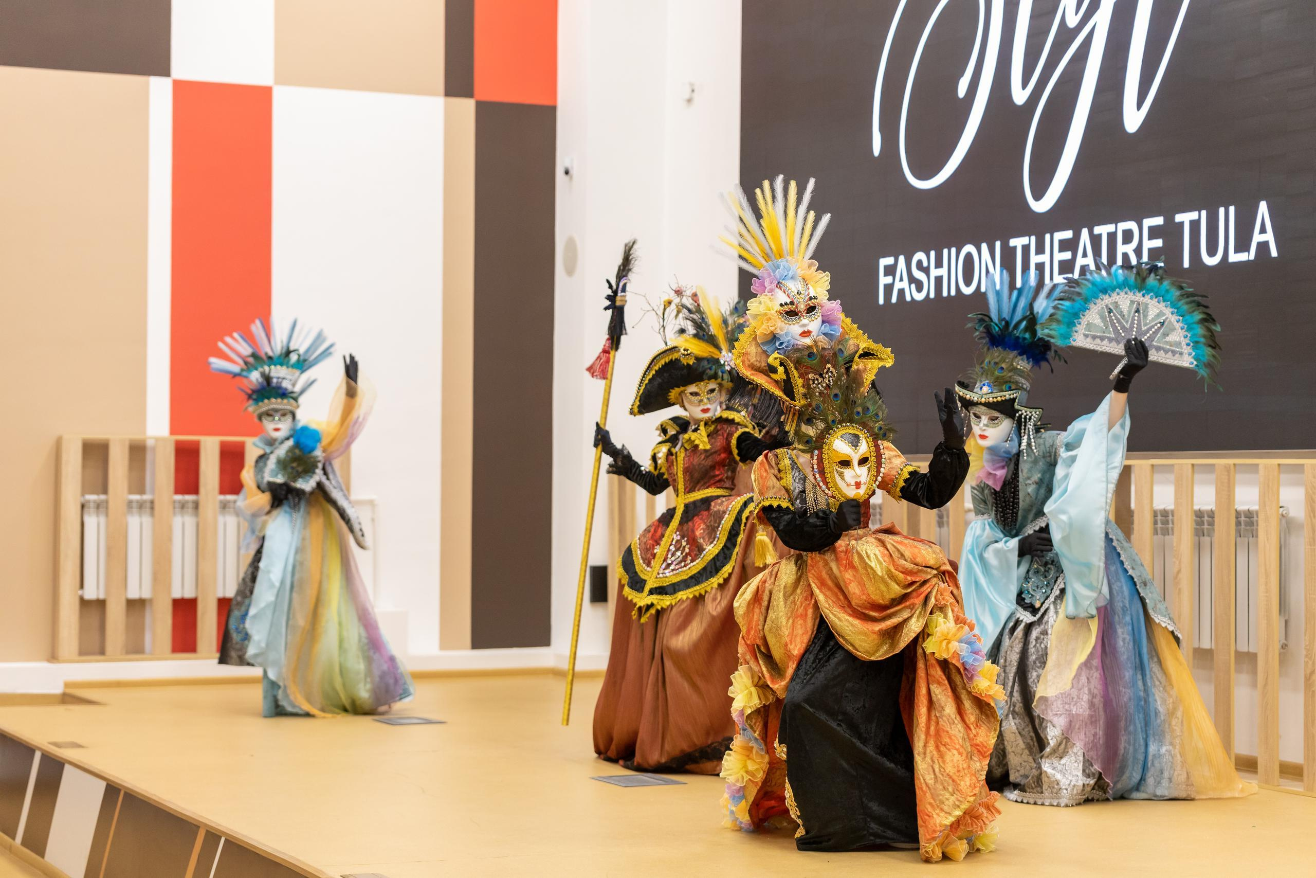 Репортаж 70-200 f2.8 Tamron g2. Показ театр моды «Стиль» («Style» город Тула). Фотограф в Туле Крупский АнДРей. Фотостудия «КАДР71» в Туле