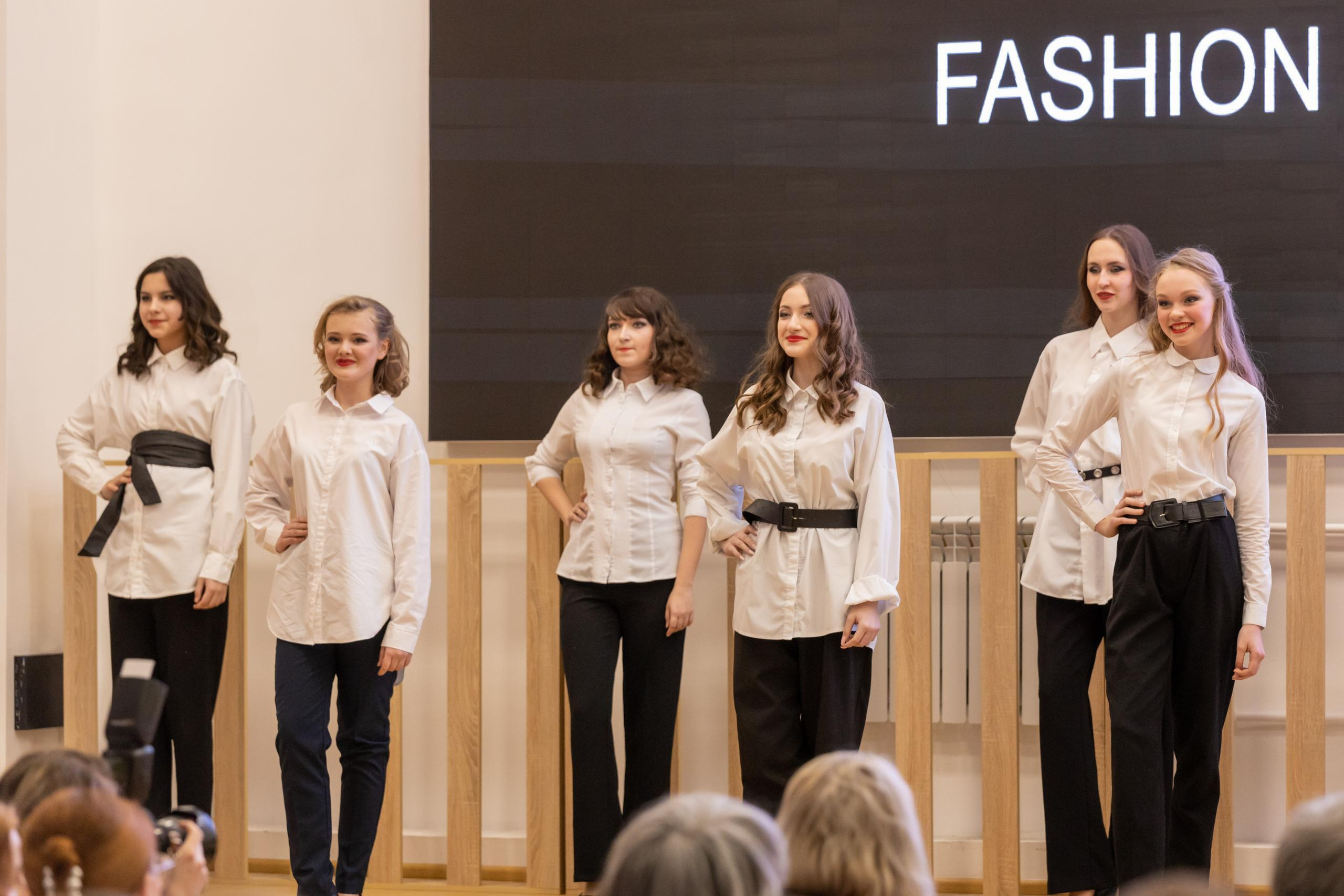 Репортаж 70-200 f2.8 Tamron g2. Показ театр моды «Стиль» («Style» город Тула). Фотограф в Туле Крупский АнДРей. Фотостудия «КАДР71» в Туле