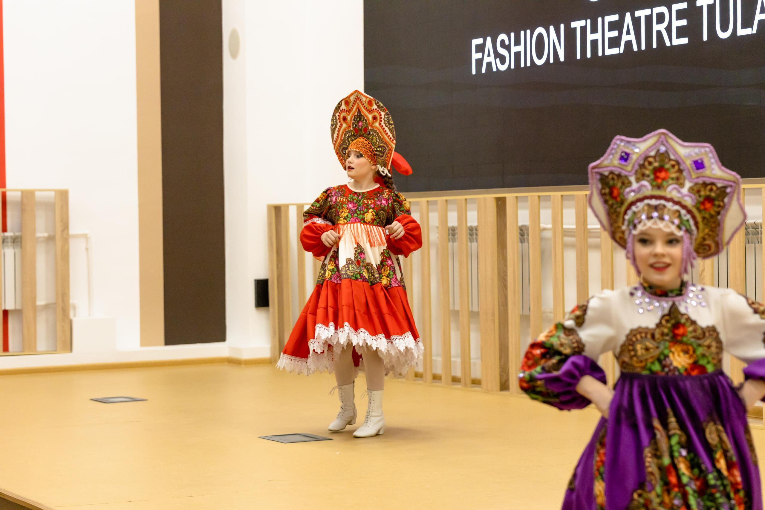 Репортаж 70-200 f2.8 Tamron g2. Показ театр моды «Стиль» («Style» город Тула). Фотограф в Туле Крупский АнДРей. Фотостудия «КАДР71» в Туле