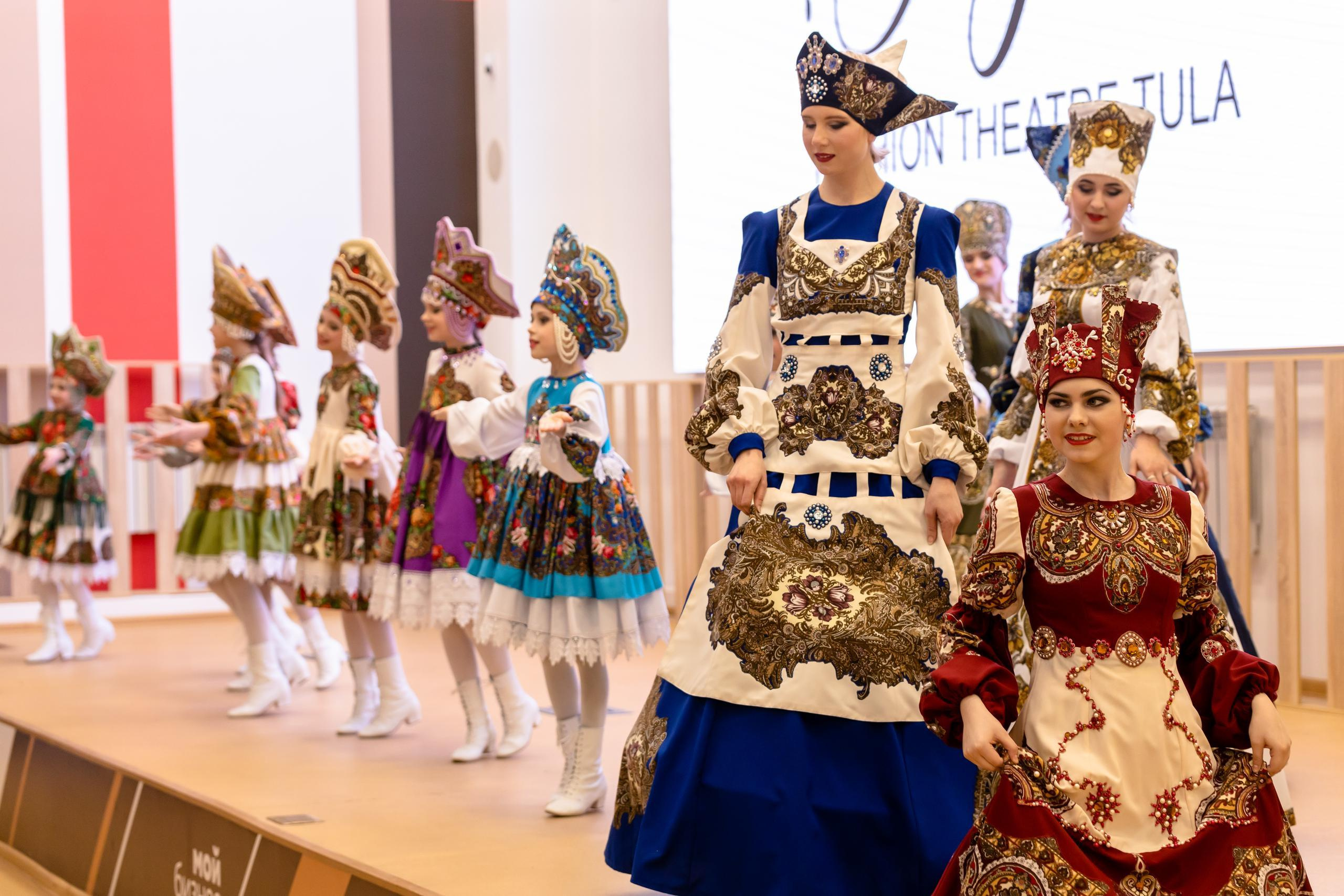 Репортаж 70-200 f2.8 Tamron g2. Показ театр моды «Стиль» («Style» город Тула). Фотограф в Туле Крупский АнДРей. Фотостудия «КАДР71» в Туле