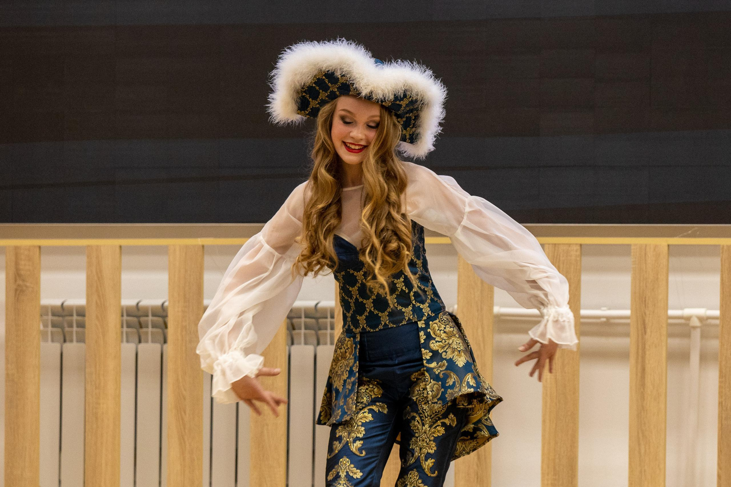 Репортаж 70-200 f2.8 Tamron g2. Показ театр моды «Стиль» («Style» город Тула). Фотограф в Туле Крупский АнДРей. Фотостудия «КАДР71» в Туле