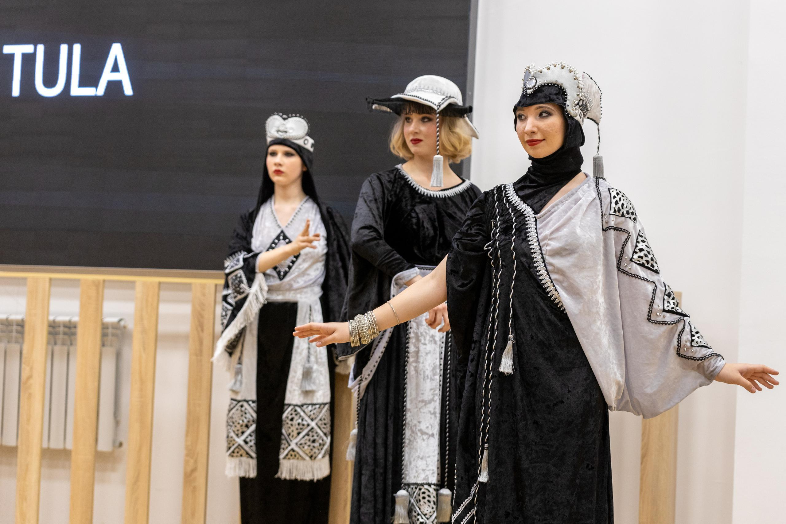 Репортаж 70-200 f2.8 Tamron g2. Показ театр моды «Стиль» («Style» город Тула). Фотограф в Туле Крупский АнДРей. Фотостудия «КАДР71» в Туле