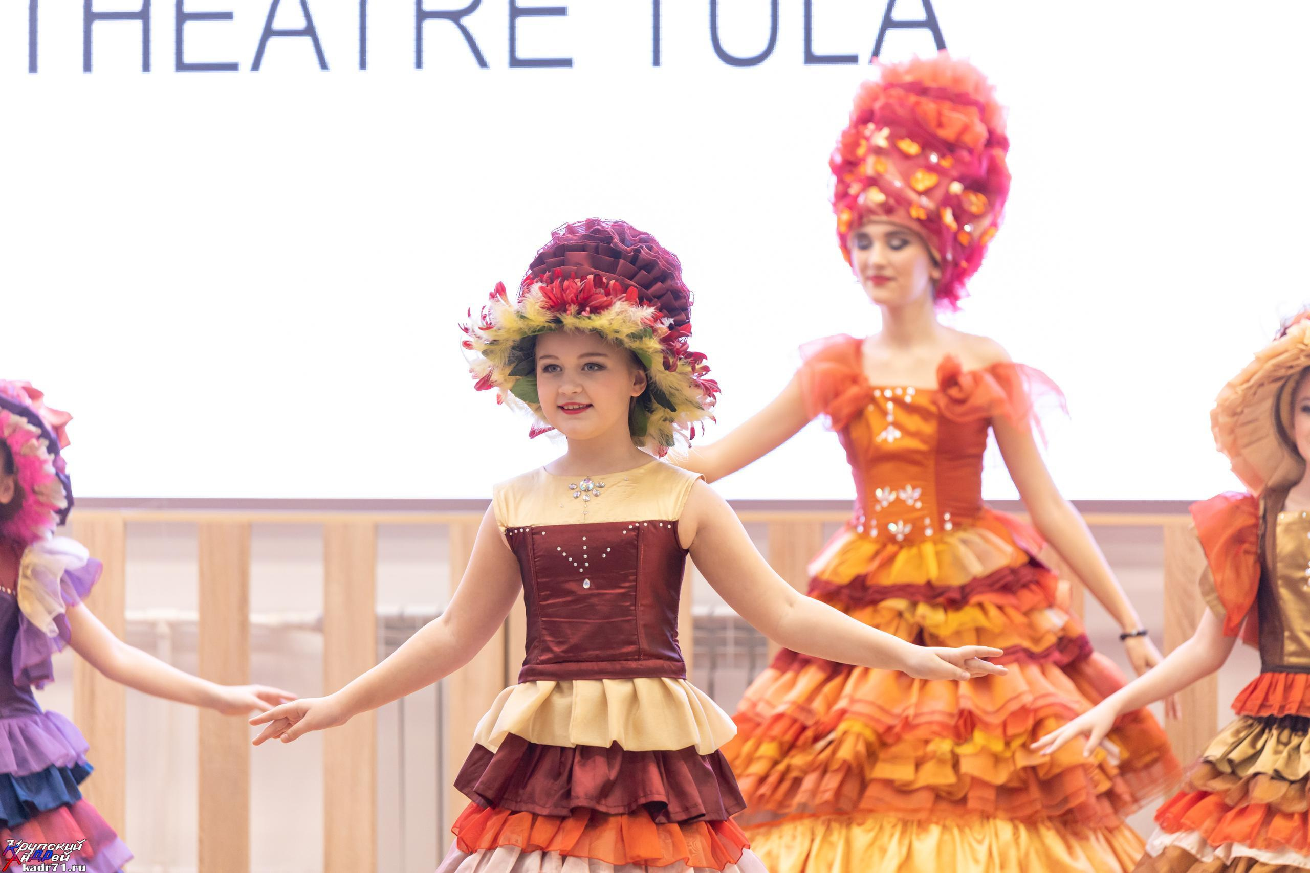 Репортаж 70-200 f2.8 Tamron g2. Показ театр моды «Стиль» («Style» город Тула). Фотограф в Туле Крупский АнДРей. Фотостудия «КАДР71» в Туле