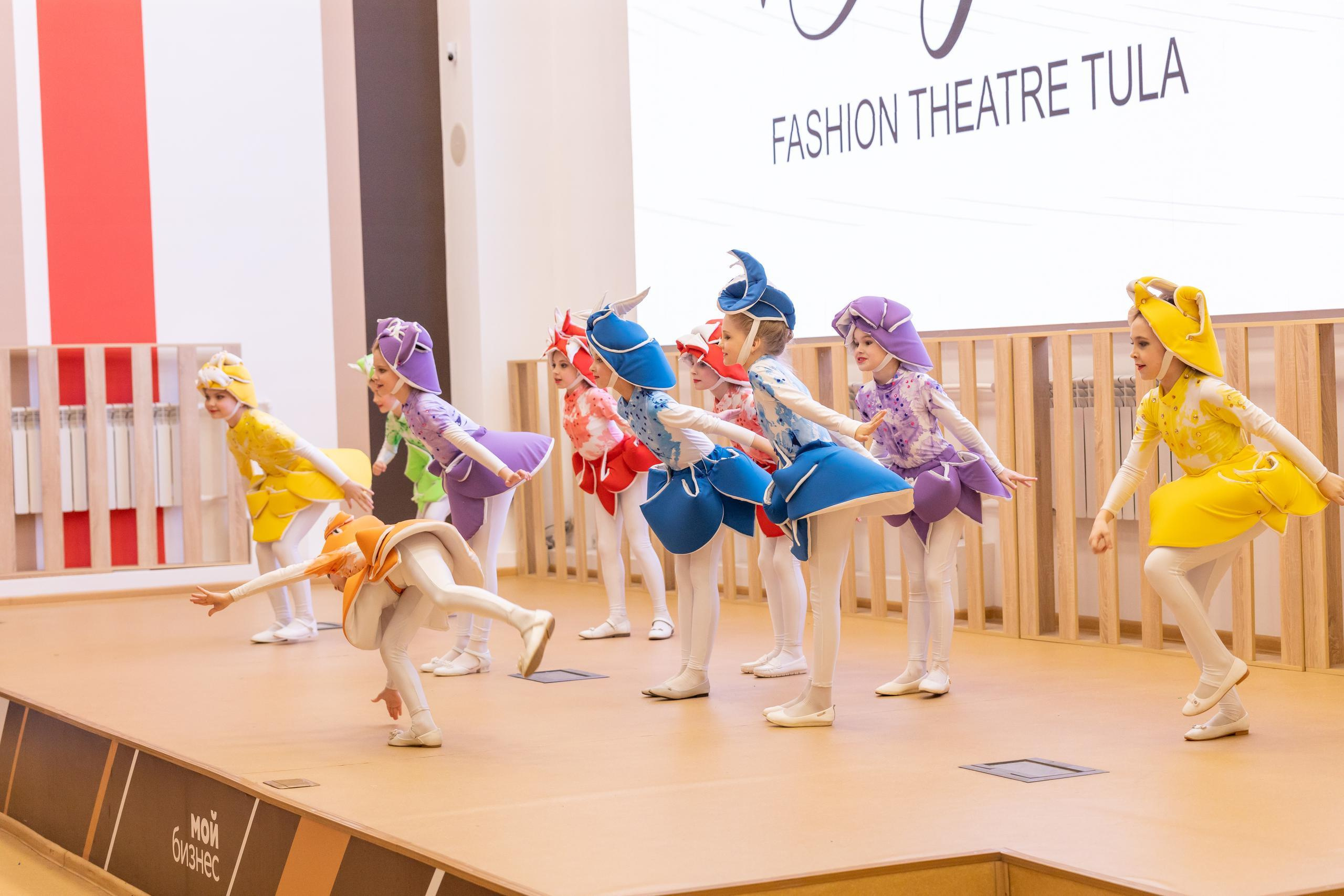 Репортаж 70-200 f2.8 Tamron g2. Показ театр моды «Стиль» («Style» город Тула). Фотограф в Туле Крупский АнДРей. Фотостудия «КАДР71» в Туле