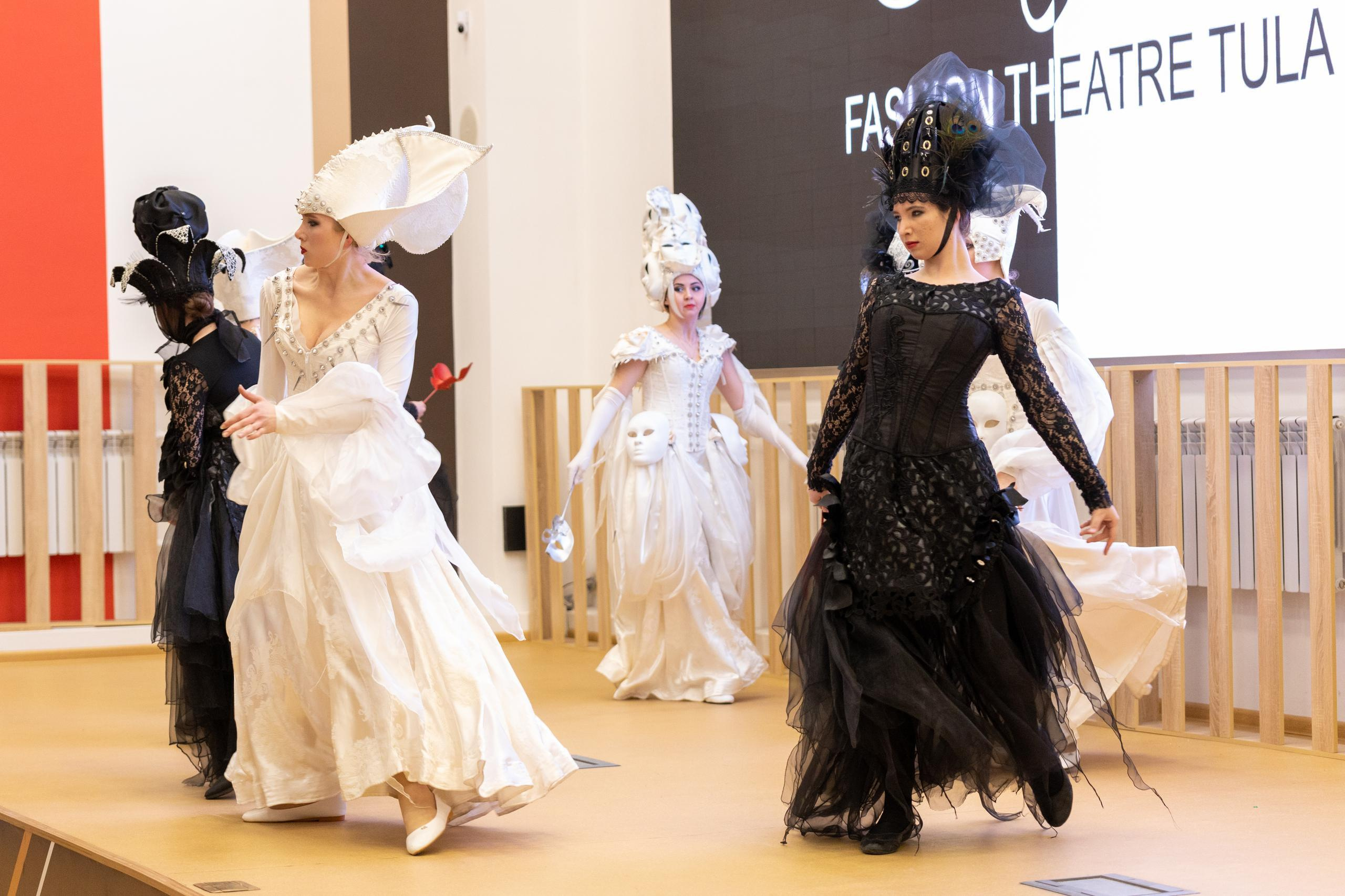 Репортаж 70-200 f2.8 Tamron g2. Показ театр моды «Стиль» («Style» город Тула). Фотограф в Туле Крупский АнДРей. Фотостудия «КАДР71» в Туле