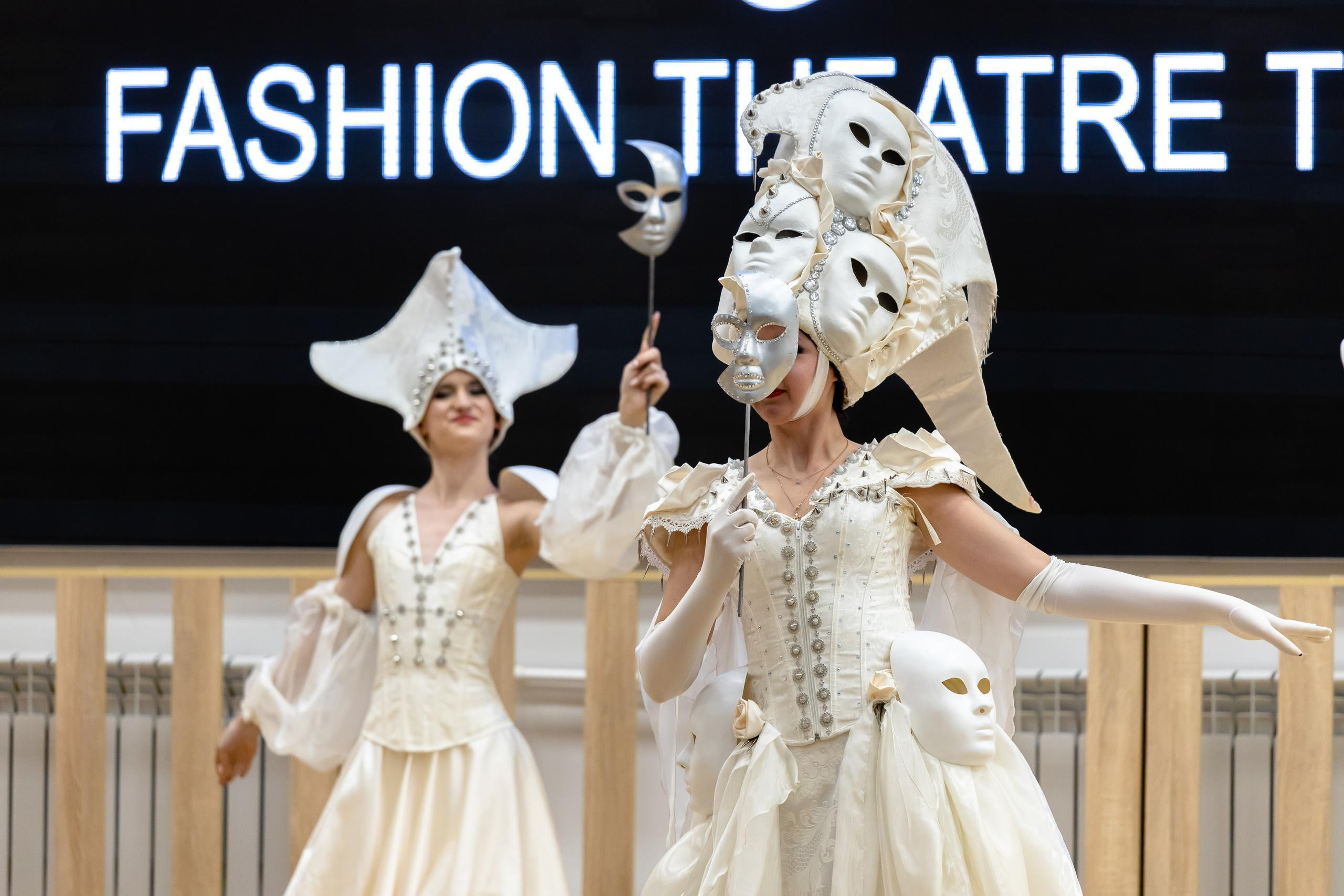 Репортаж 70-200 f2.8 Tamron g2. Показ театр моды «Стиль» («Style» город Тула). Фотограф в Туле Крупский АнДРей. Фотостудия «КАДР71» в Туле