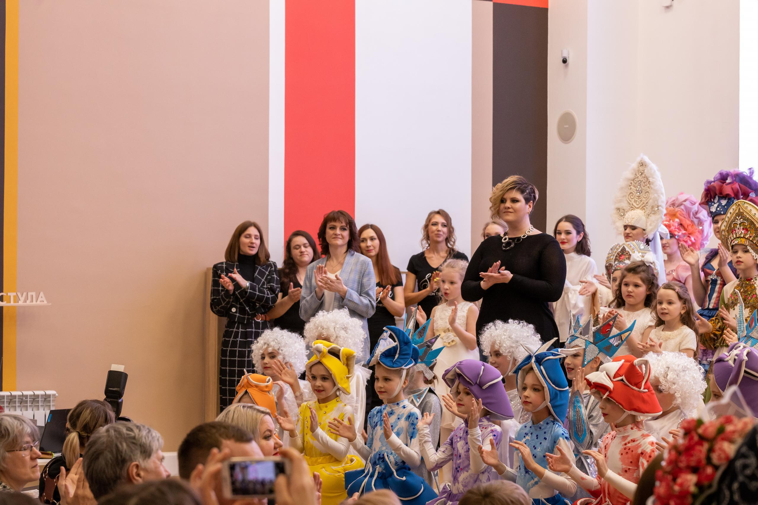 Репортаж 70-200 f2.8 Tamron g2. Показ театр моды «Стиль» («Style» город Тула). Фотограф в Туле Крупский АнДРей. Фотостудия «КАДР71» в Туле