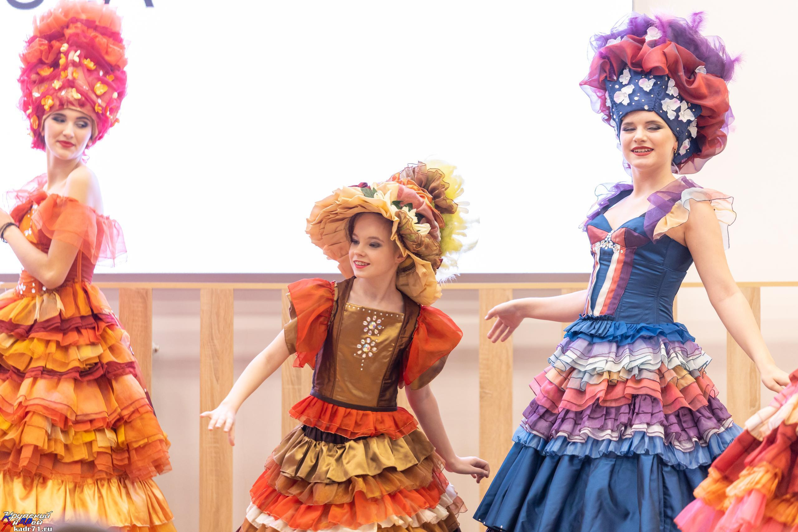 Репортаж 70-200 f2.8 Tamron g2. Показ театр моды «Стиль» («Style» город Тула). Фотограф в Туле Крупский АнДРей. Фотостудия «КАДР71» в Туле