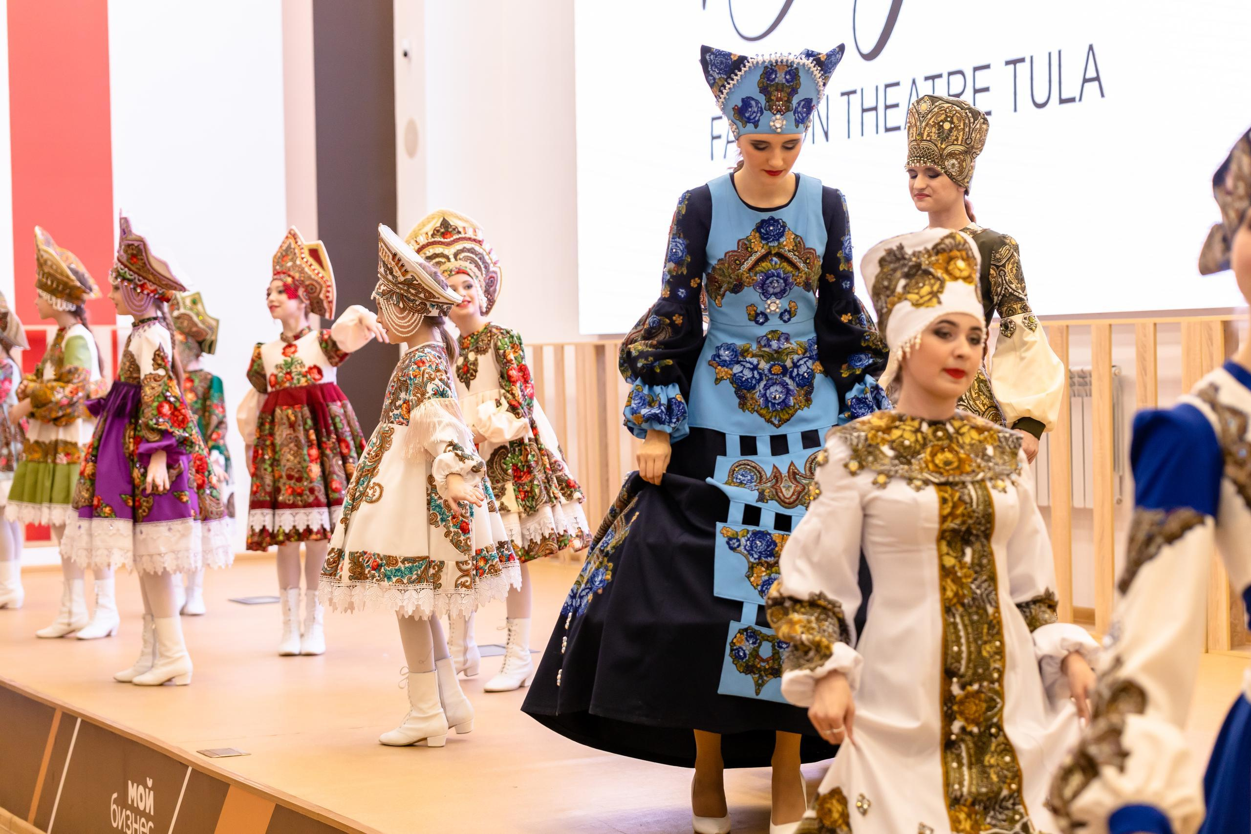 Репортаж 70-200 f2.8 Tamron g2. Показ театр моды «Стиль» («Style» город Тула). Фотограф в Туле Крупский АнДРей. Фотостудия «КАДР71» в Туле