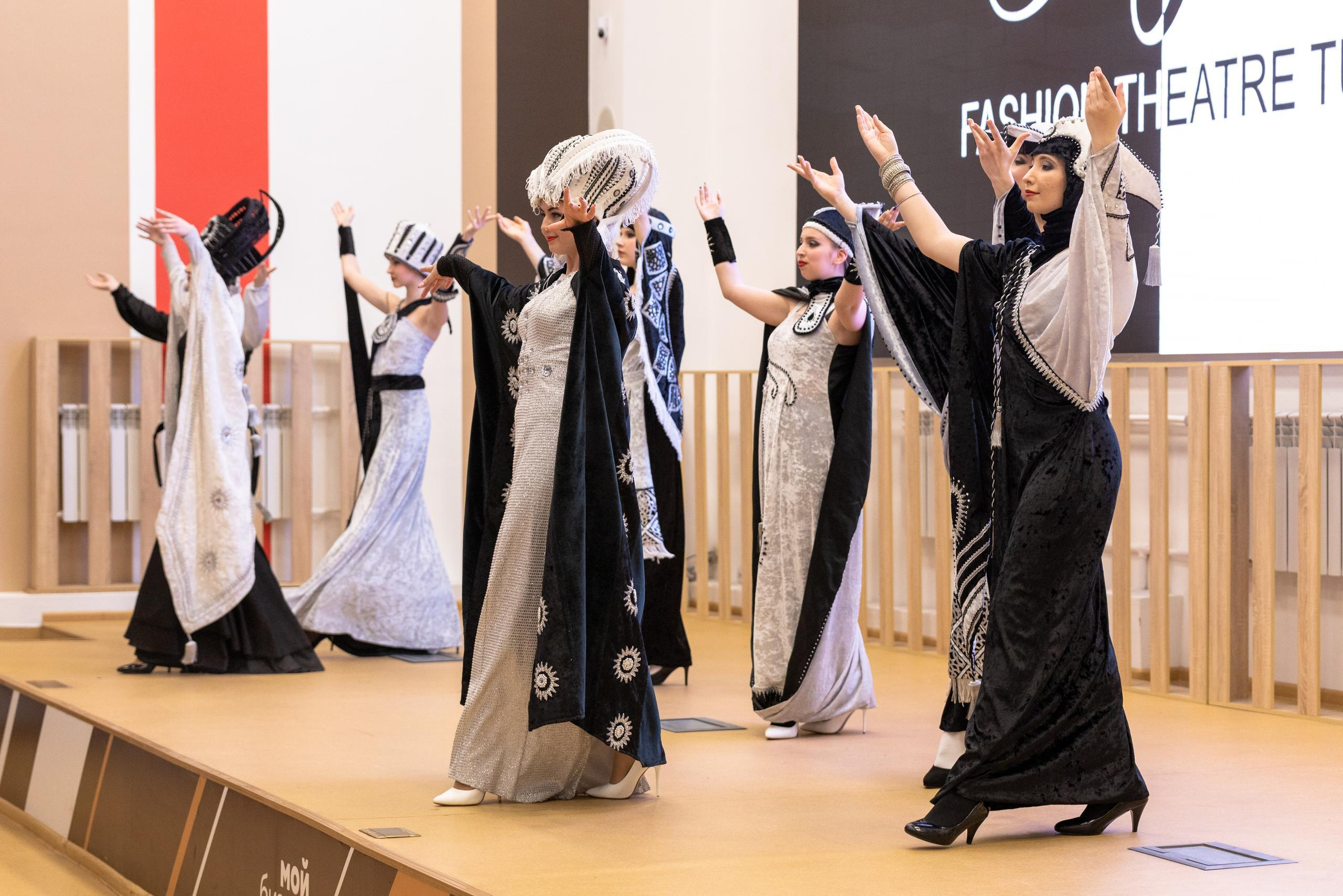 Репортаж 70-200 f2.8 Tamron g2. Показ театр моды «Стиль» («Style» город Тула). Фотограф в Туле Крупский АнДРей. Фотостудия «КАДР71» в Туле