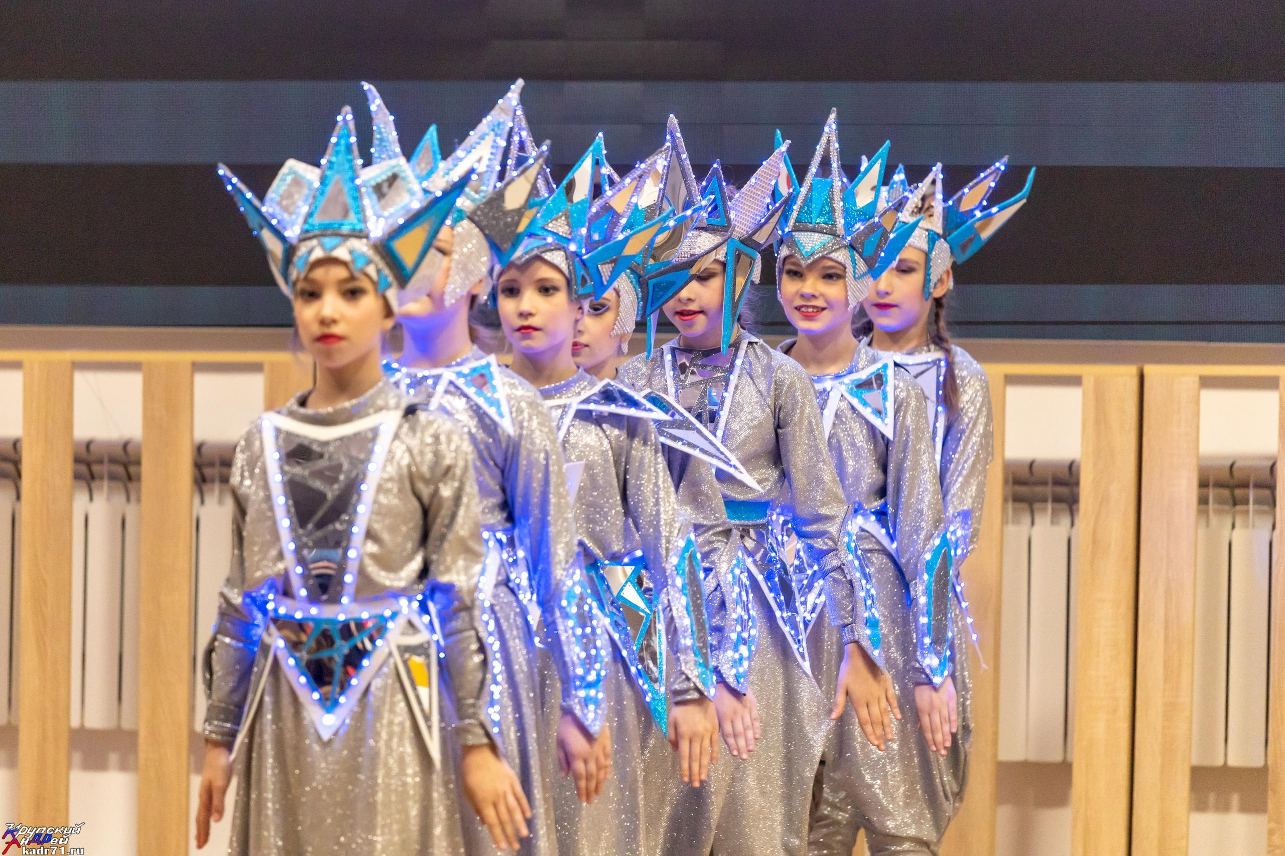 Репортаж 70-200 f2.8 Tamron g2. Показ театр моды «Стиль» («Style» город Тула). Фотограф в Туле Крупский АнДРей. Фотостудия «КАДР71» в Туле