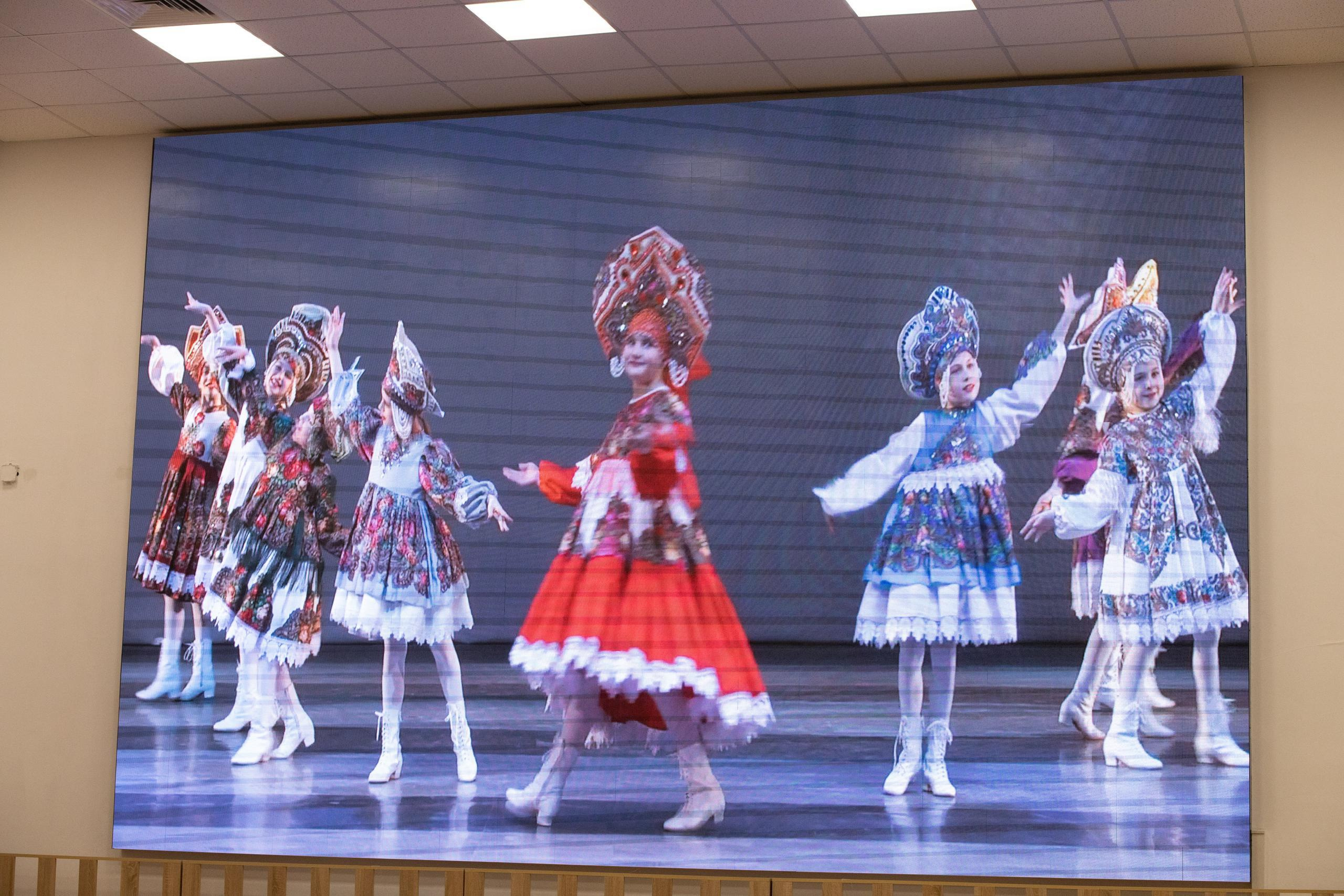 Репортаж 70-200 f2.8 Tamron g2. Показ театр моды «Стиль» («Style» город Тула). Фотограф в Туле Крупский АнДРей. Фотостудия «КАДР71» в Туле