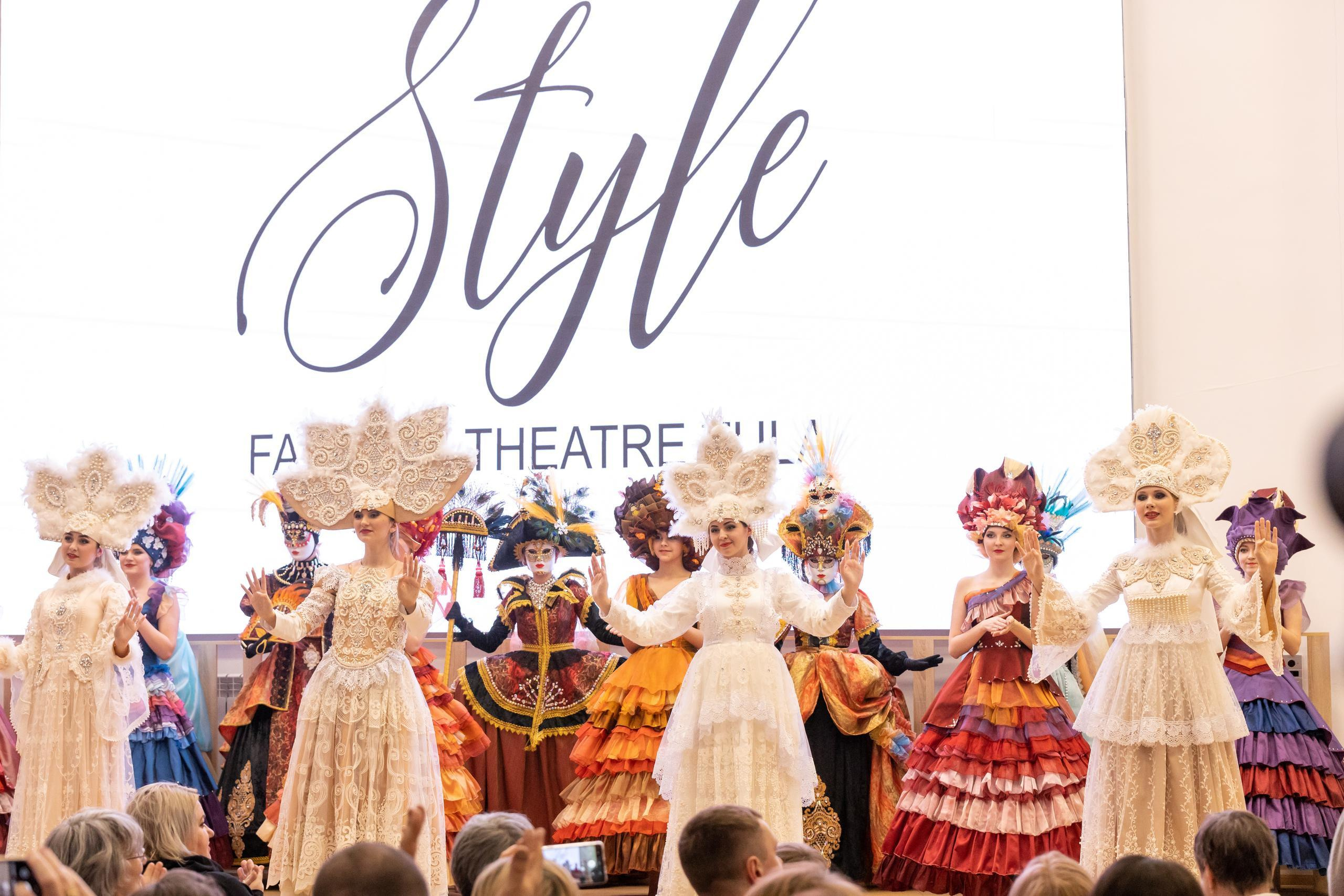 Репортаж 70-200 f2.8 Tamron g2. Показ театр моды «Стиль» («Style» город Тула). Фотограф в Туле Крупский АнДРей. Фотостудия «КАДР71» в Туле