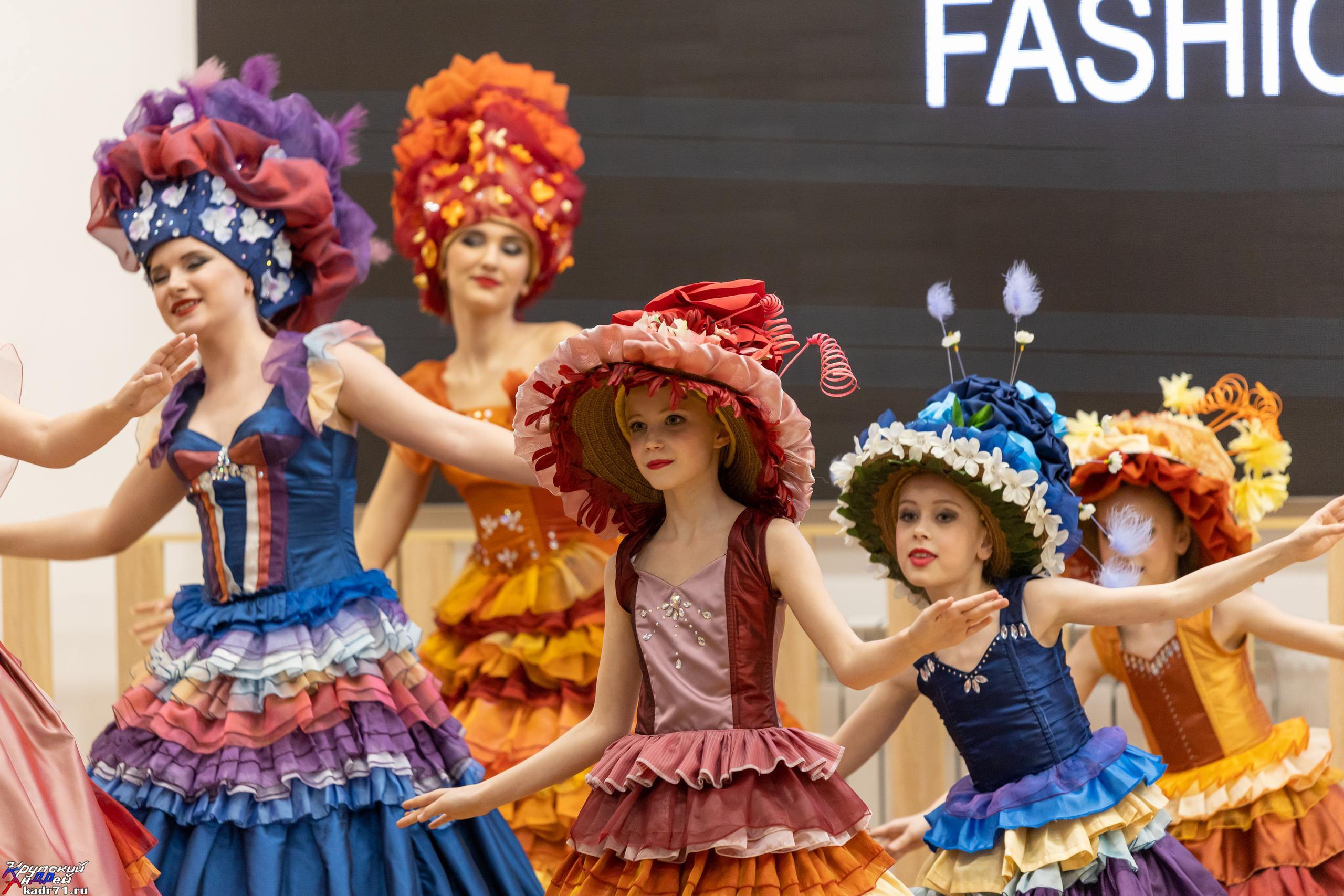 Репортаж 70-200 f2.8 Tamron g2. Показ театр моды «Стиль» («Style» город Тула). Фотограф в Туле Крупский АнДРей. Фотостудия «КАДР71» в Туле