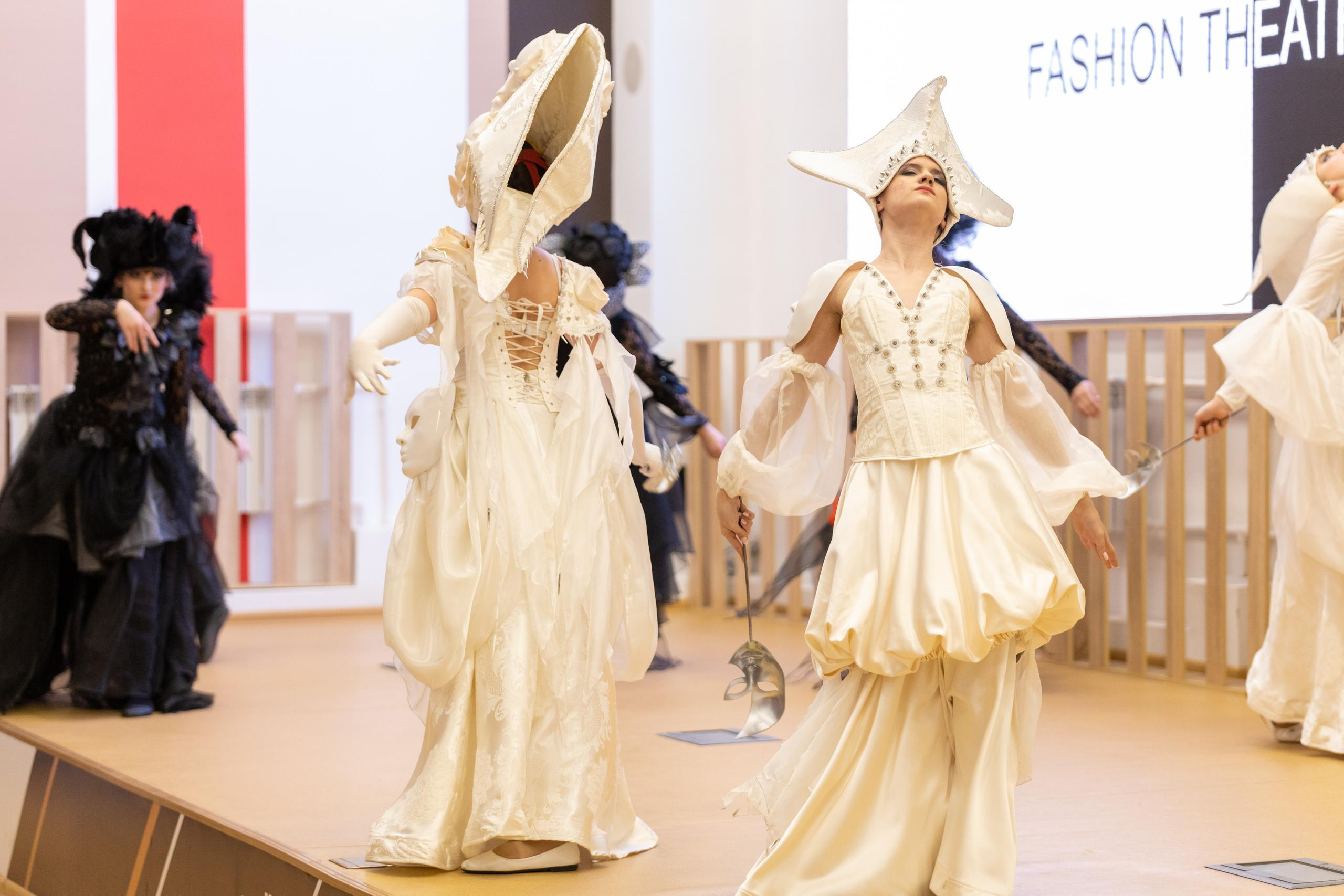 Репортаж 70-200 f2.8 Tamron g2. Показ театр моды «Стиль» («Style» город Тула). Фотограф в Туле Крупский АнДРей. Фотостудия «КАДР71» в Туле