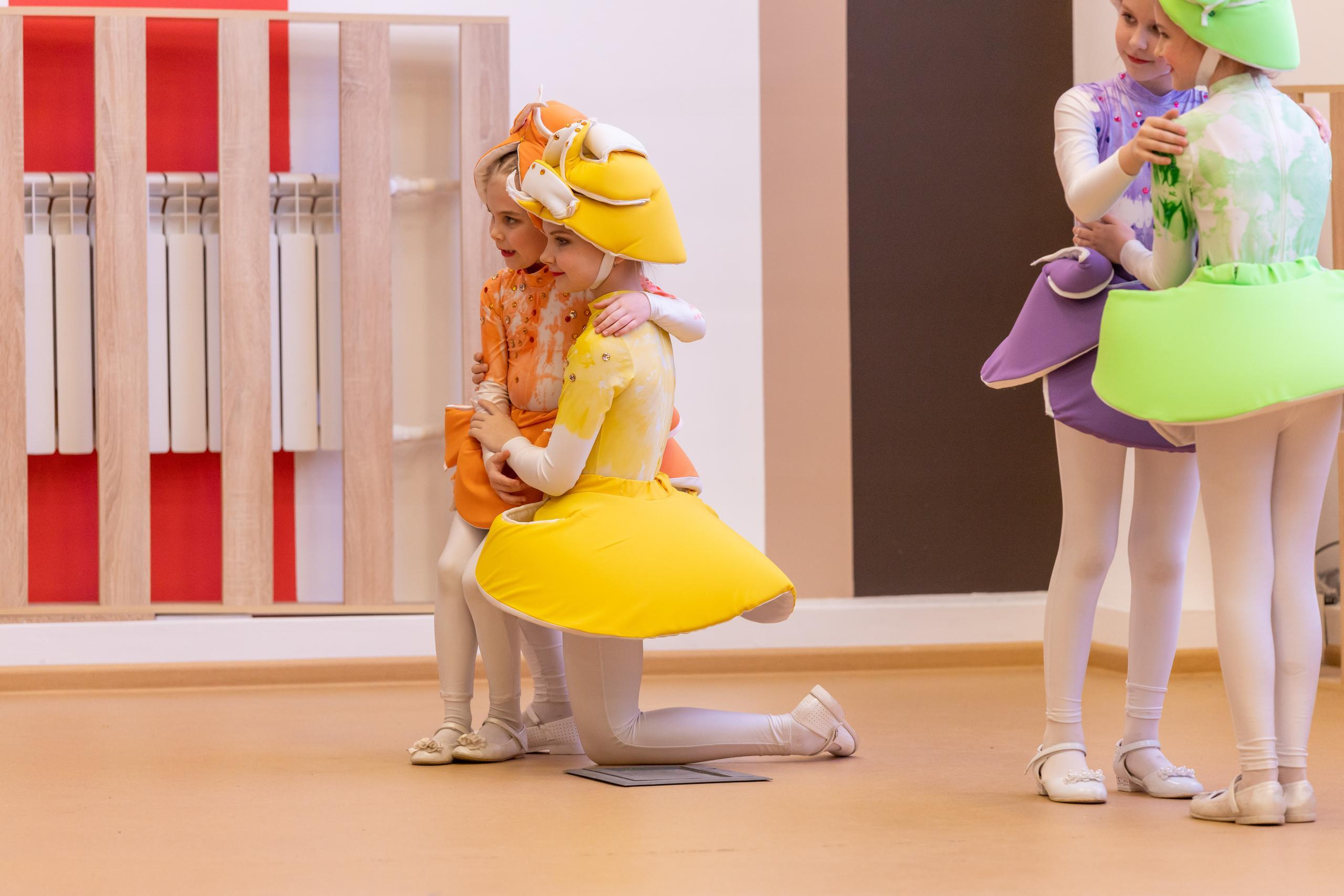 Репортаж 70-200 f2.8 Tamron g2. Показ театр моды «Стиль» («Style» город Тула). Фотограф в Туле Крупский АнДРей. Фотостудия «КАДР71» в Туле