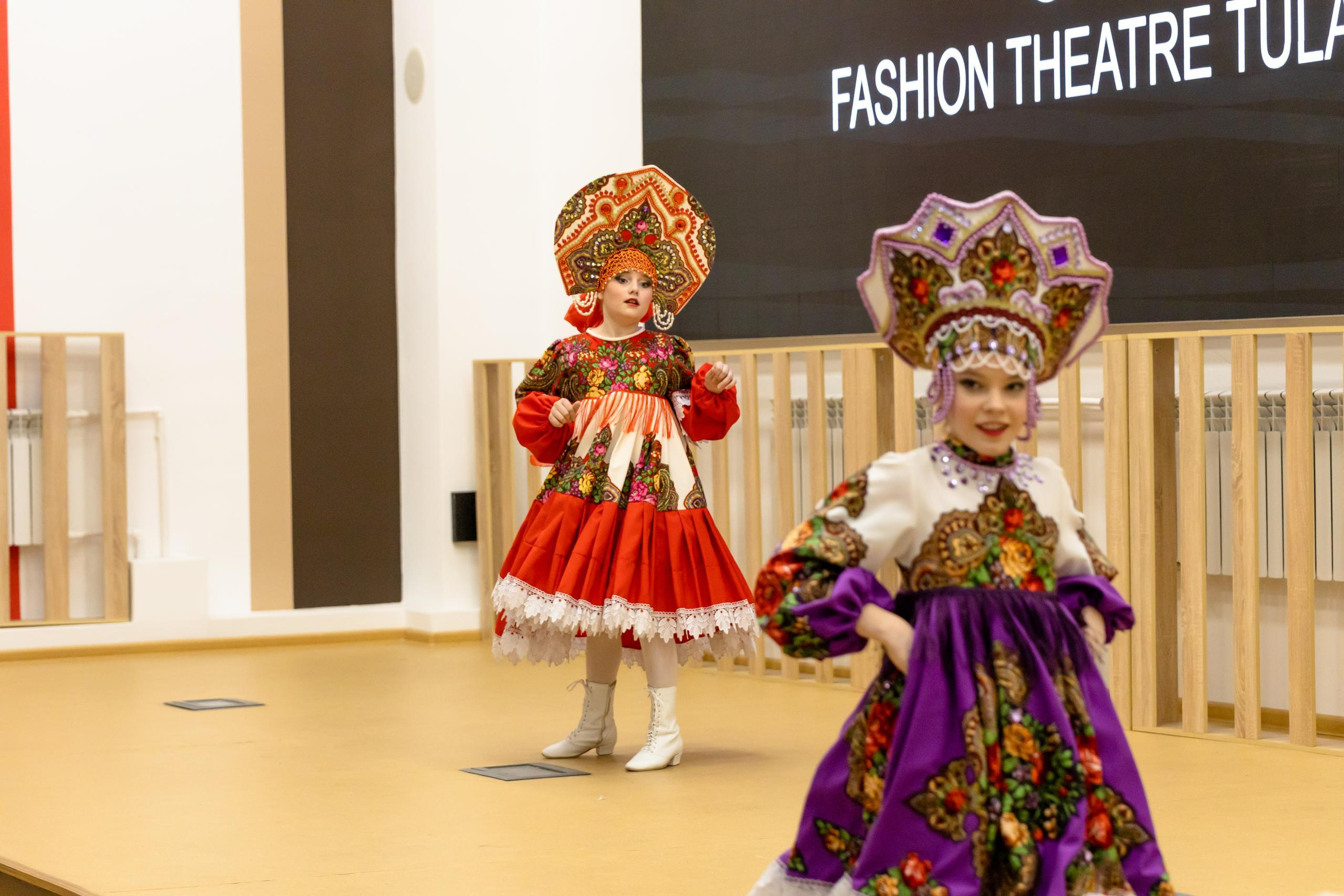 Репортаж 70-200 f2.8 Tamron g2. Показ театр моды «Стиль» («Style» город Тула). Фотограф в Туле Крупский АнДРей. Фотостудия «КАДР71» в Туле