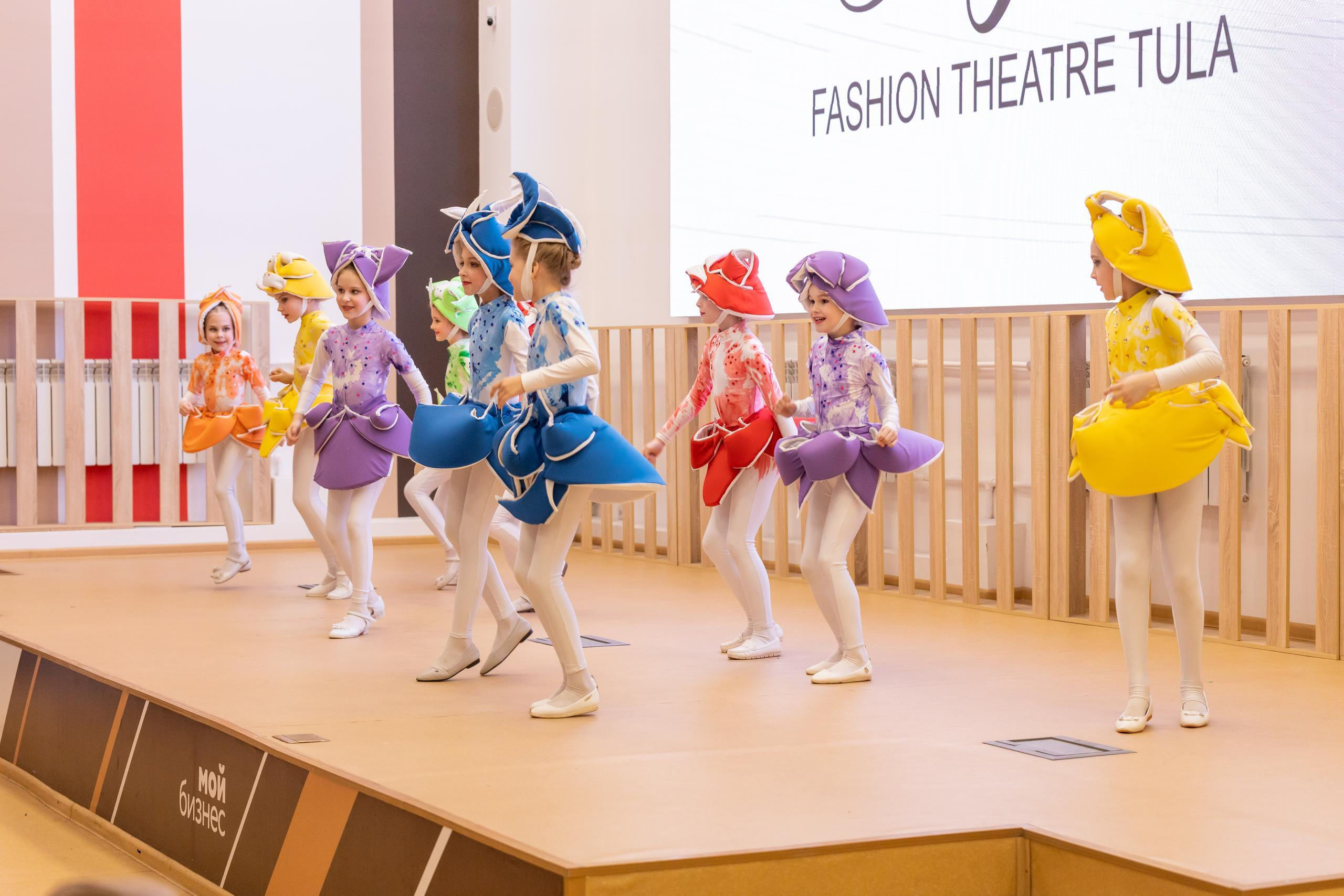 Репортаж 70-200 f2.8 Tamron g2. Показ театр моды «Стиль» («Style» город Тула). Фотограф в Туле Крупский АнДРей. Фотостудия «КАДР71» в Туле