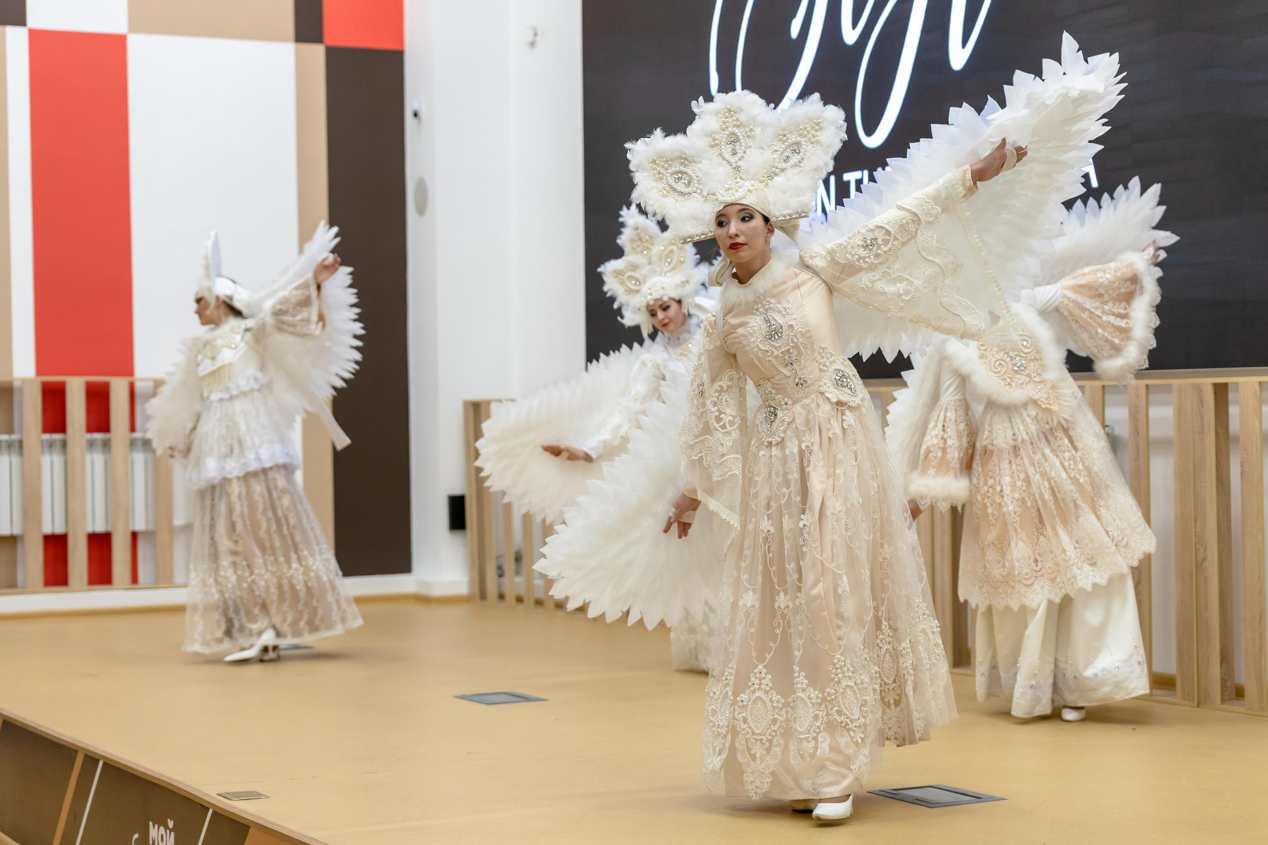 Репортаж 70-200 f2.8 Tamron g2. Показ театр моды «Стиль» («Style» город Тула). Фотограф в Туле Крупский АнДРей. Фотостудия «КАДР71» в Туле