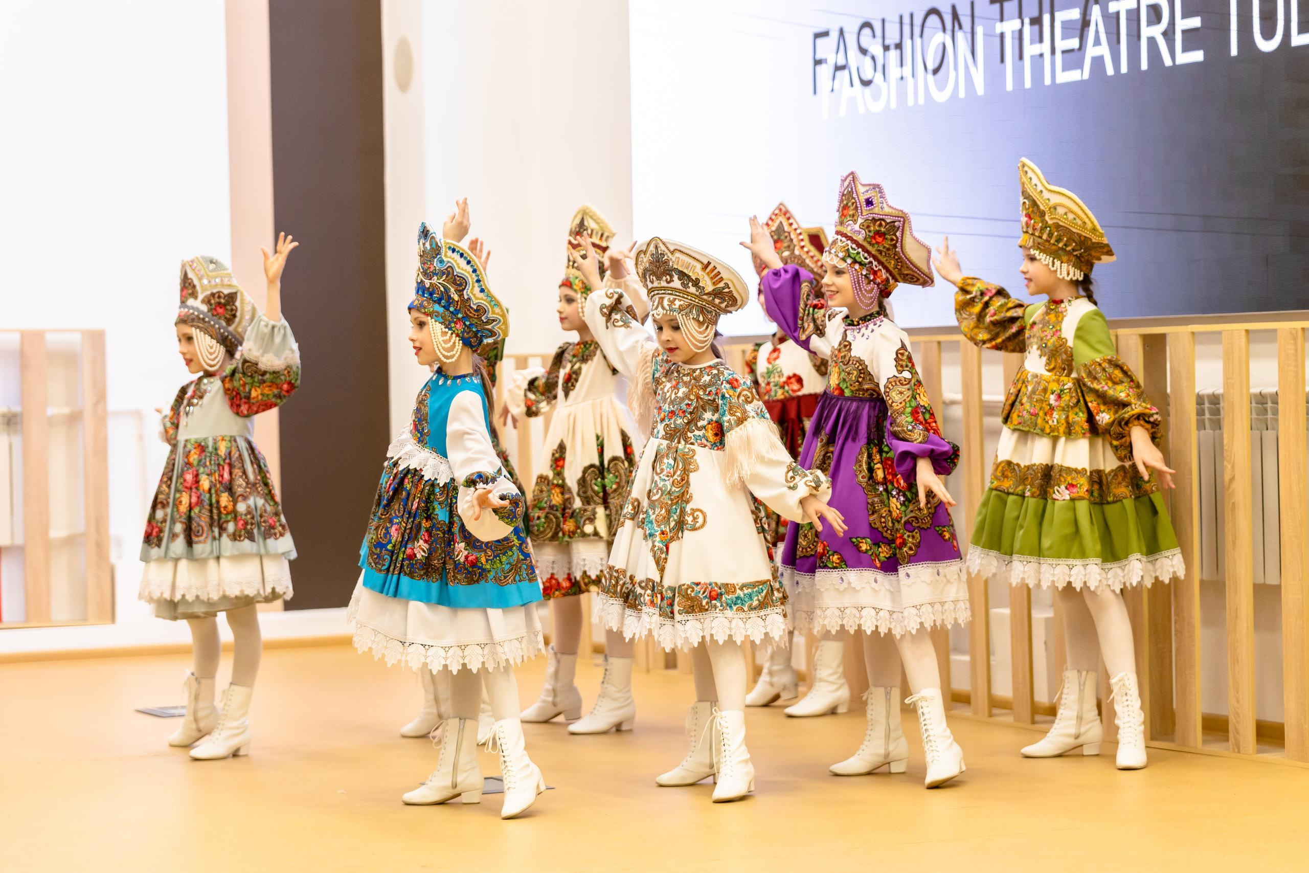 Репортаж 70-200 f2.8 Tamron g2. Показ театр моды «Стиль» («Style» город Тула). Фотограф в Туле Крупский АнДРей. Фотостудия «КАДР71» в Туле