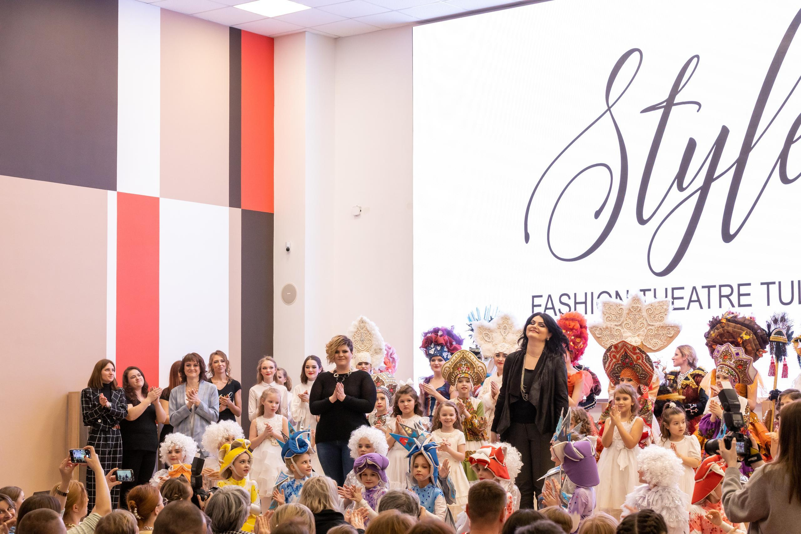 Репортаж 70-200 f2.8 Tamron g2. Показ театр моды «Стиль» («Style» город Тула). Фотограф в Туле Крупский АнДРей. Фотостудия «КАДР71» в Туле