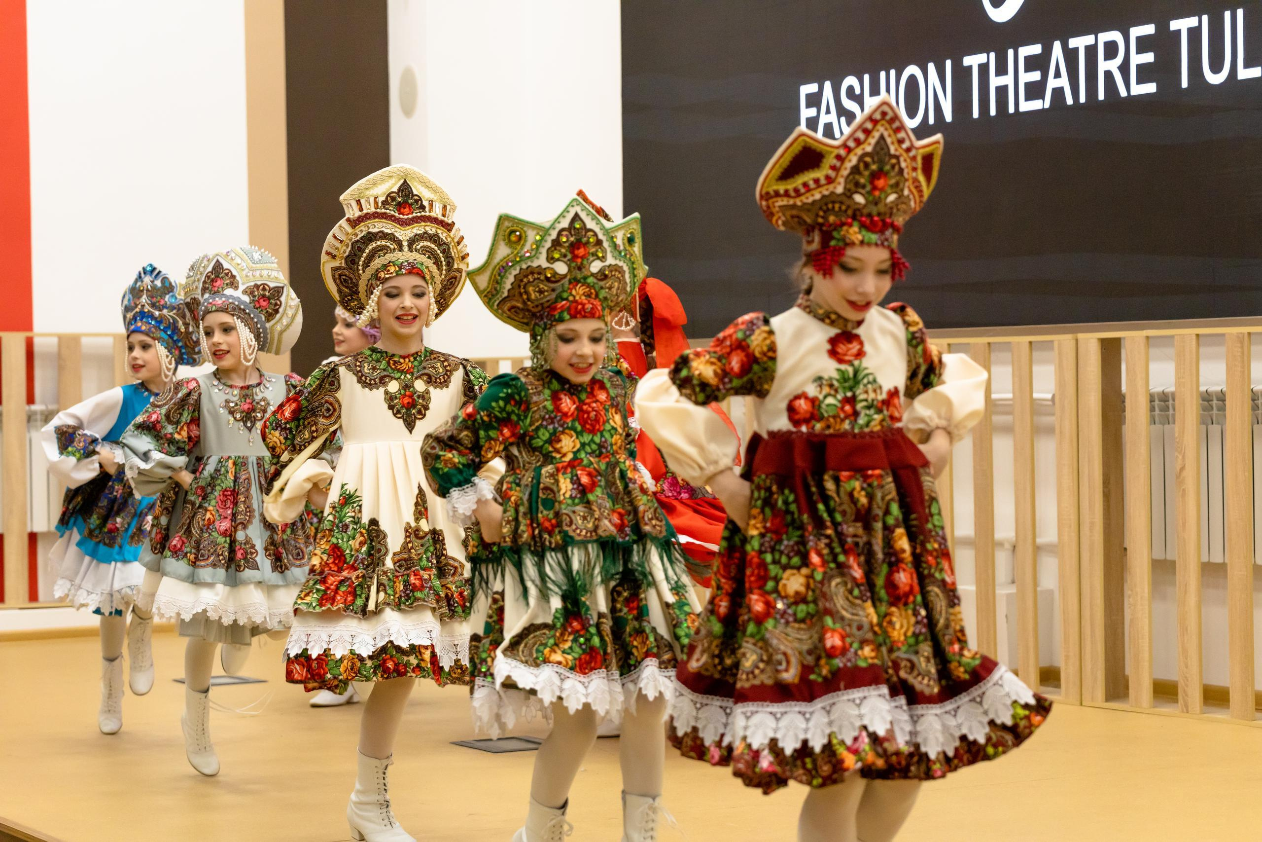 Репортаж 70-200 f2.8 Tamron g2. Показ театр моды «Стиль» («Style» город Тула). Фотограф в Туле Крупский АнДРей. Фотостудия «КАДР71» в Туле