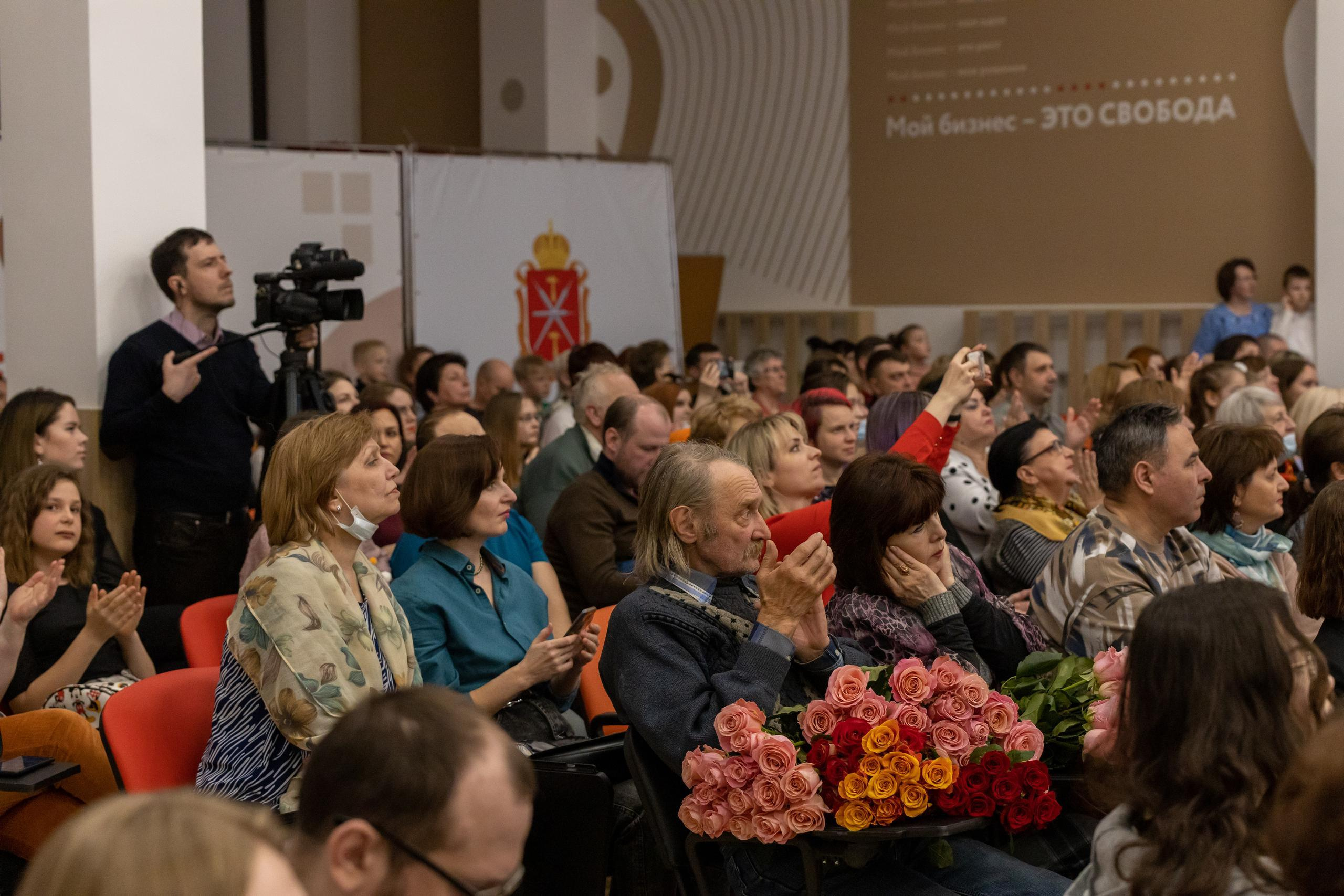 Репортаж 70-200 f2.8 Tamron g2. Показ театр моды «Стиль» («Style» город Тула). Фотограф в Туле Крупский АнДРей. Фотостудия «КАДР71» в Туле