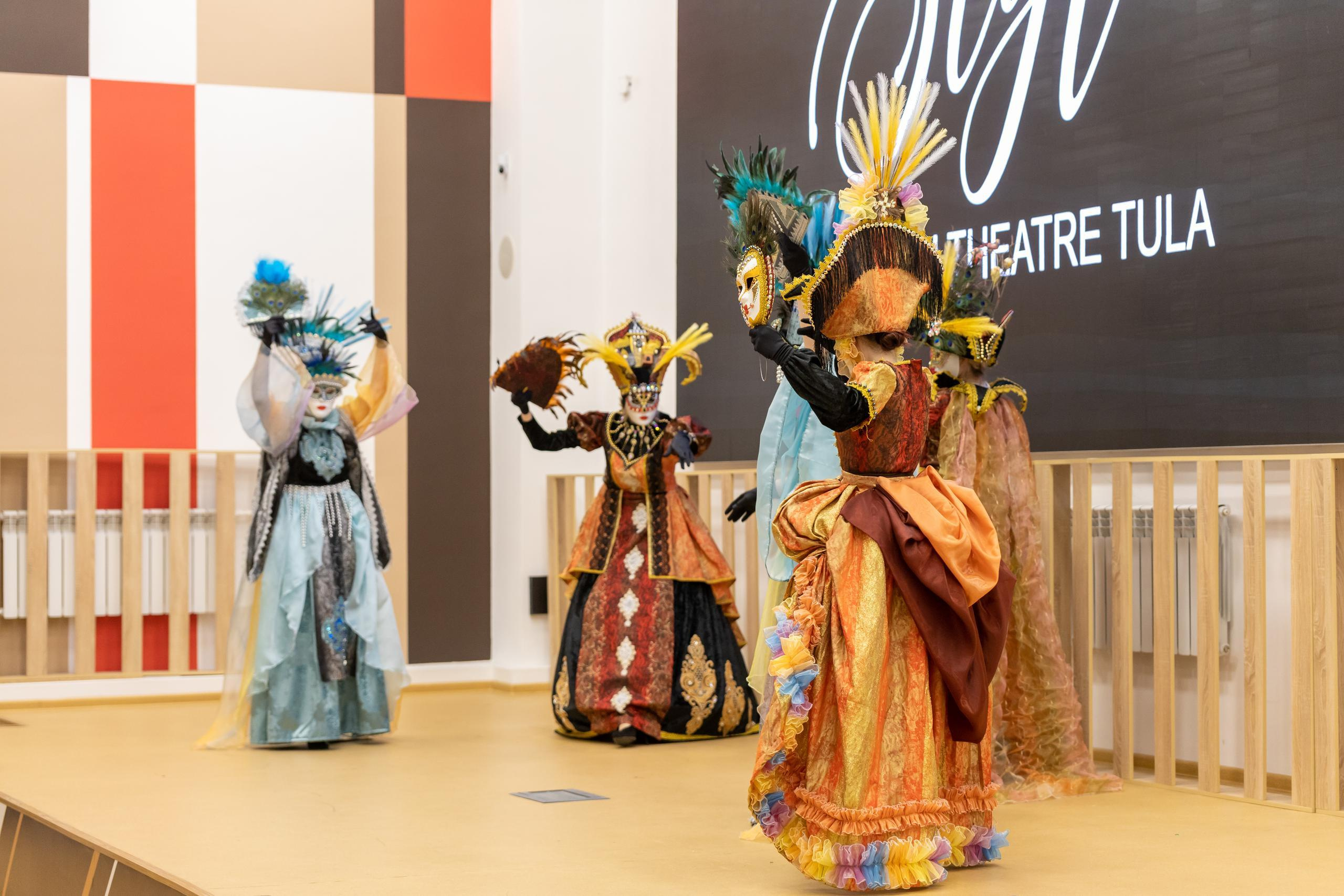 Репортаж 70-200 f2.8 Tamron g2. Показ театр моды «Стиль» («Style» город Тула). Фотограф в Туле Крупский АнДРей. Фотостудия «КАДР71» в Туле