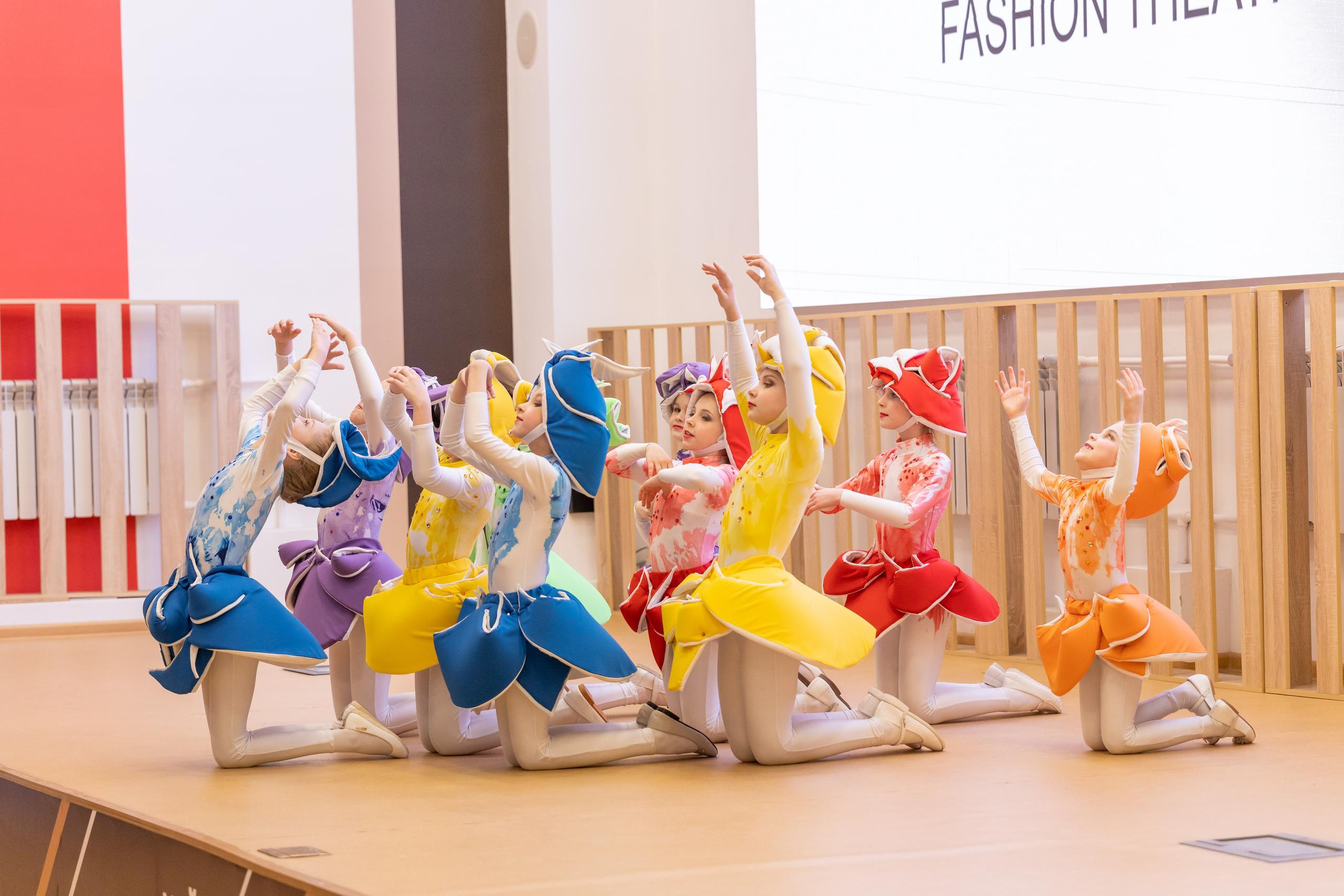 Репортаж 70-200 f2.8 Tamron g2. Показ театр моды «Стиль» («Style» город Тула). Фотограф в Туле Крупский АнДРей. Фотостудия «КАДР71» в Туле