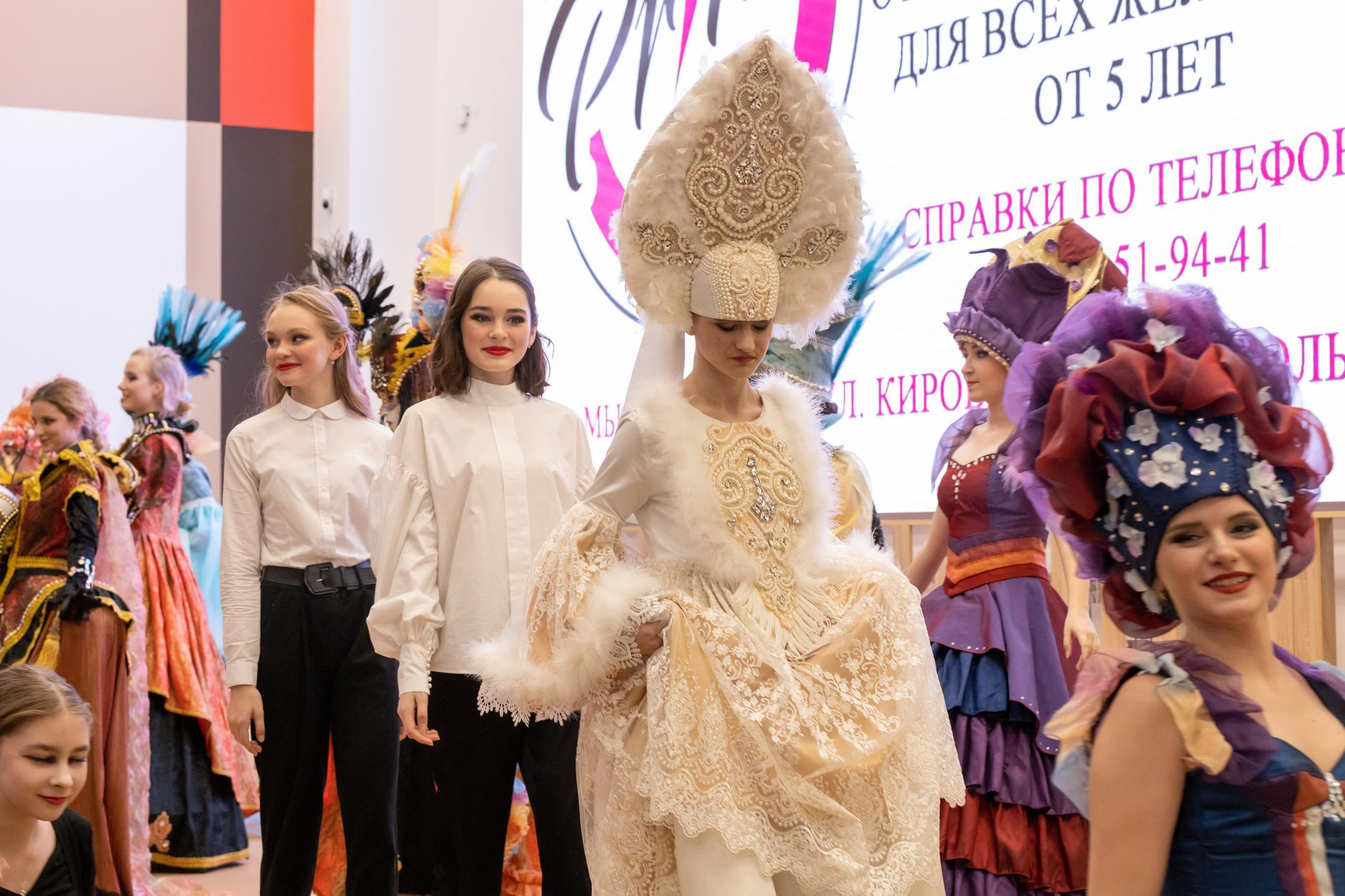 Репортаж 70-200 f2.8 Tamron g2. Показ театр моды «Стиль» («Style» город Тула). Фотограф в Туле Крупский АнДРей. Фотостудия «КАДР71» в Туле