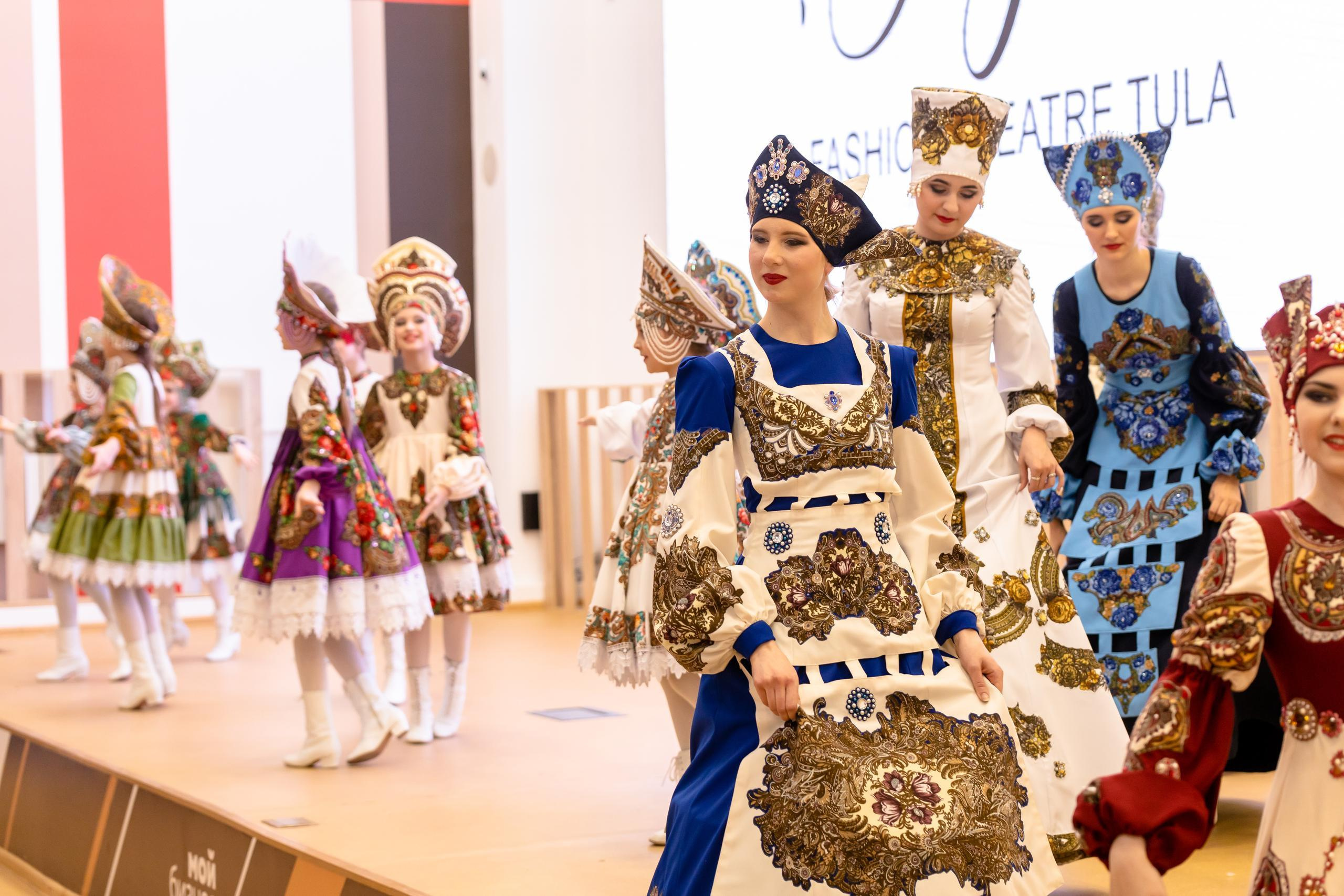 Репортаж 70-200 f2.8 Tamron g2. Показ театр моды «Стиль» («Style» город Тула). Фотограф в Туле Крупский АнДРей. Фотостудия «КАДР71» в Туле